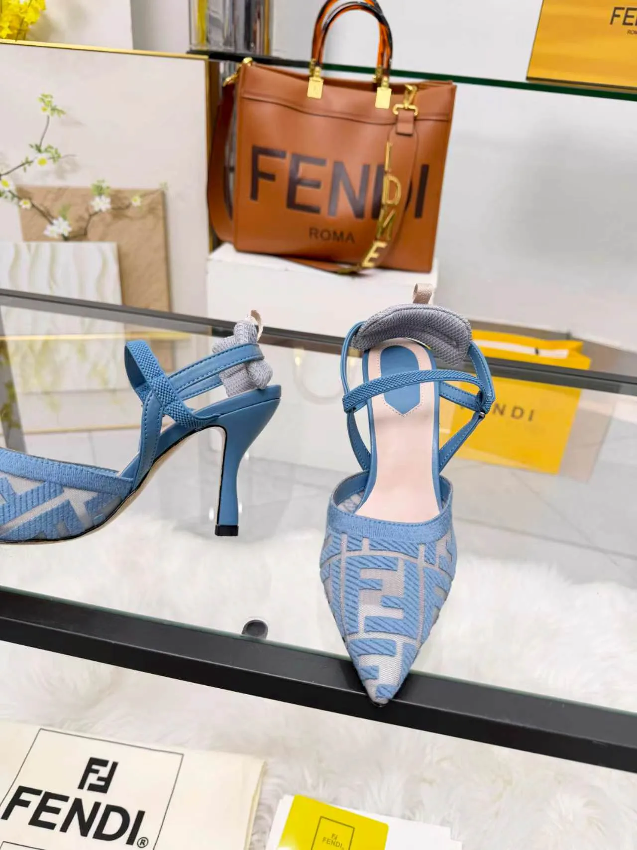 Туфли Женские Fendi 18104676