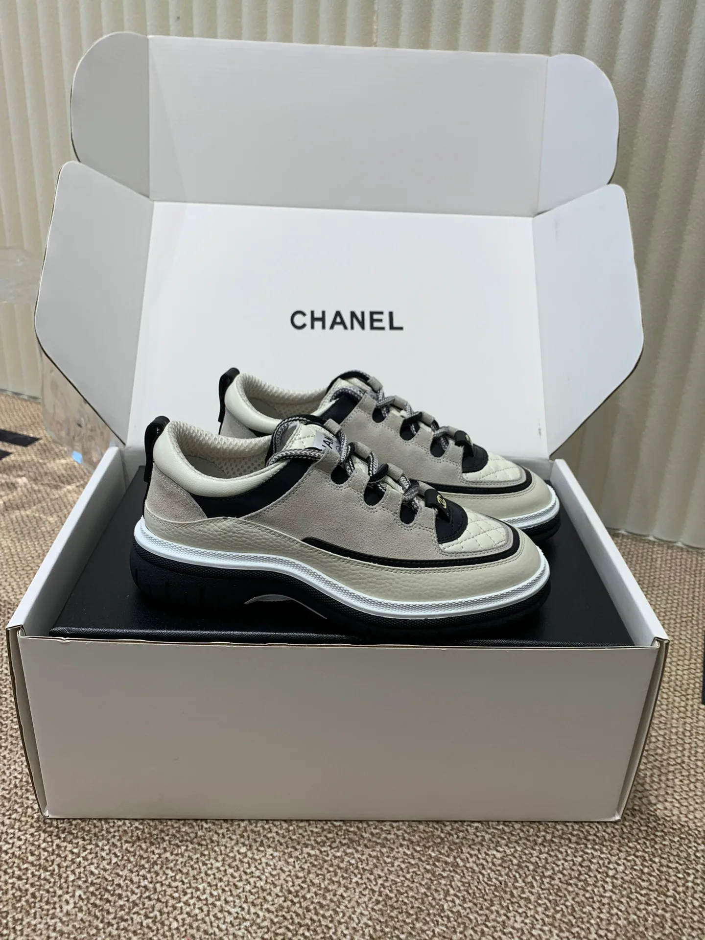 Кроссовки Женские Chanel 18677743