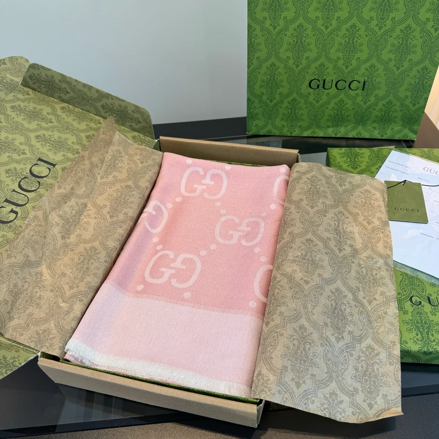 Шарфы Gucci 18275070