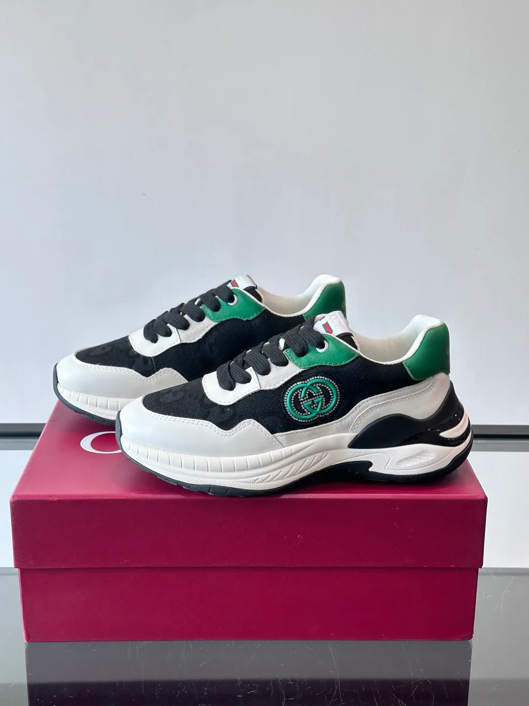 Кроссовки Мужские Gucci 3430324