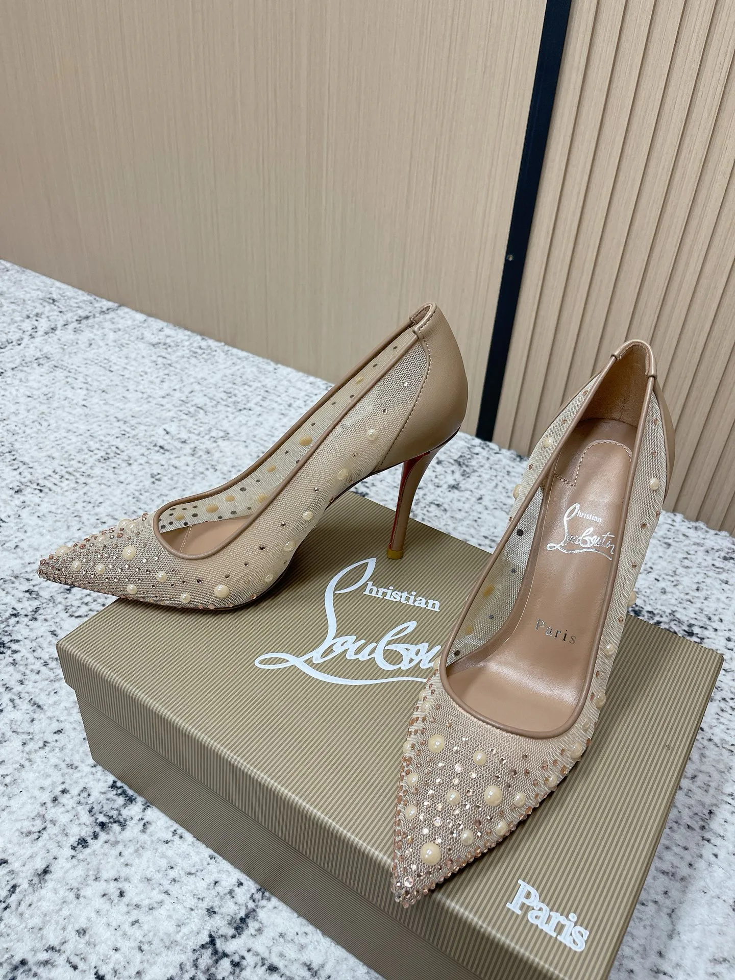 Туфли Женские Christian Louboutin 11946957