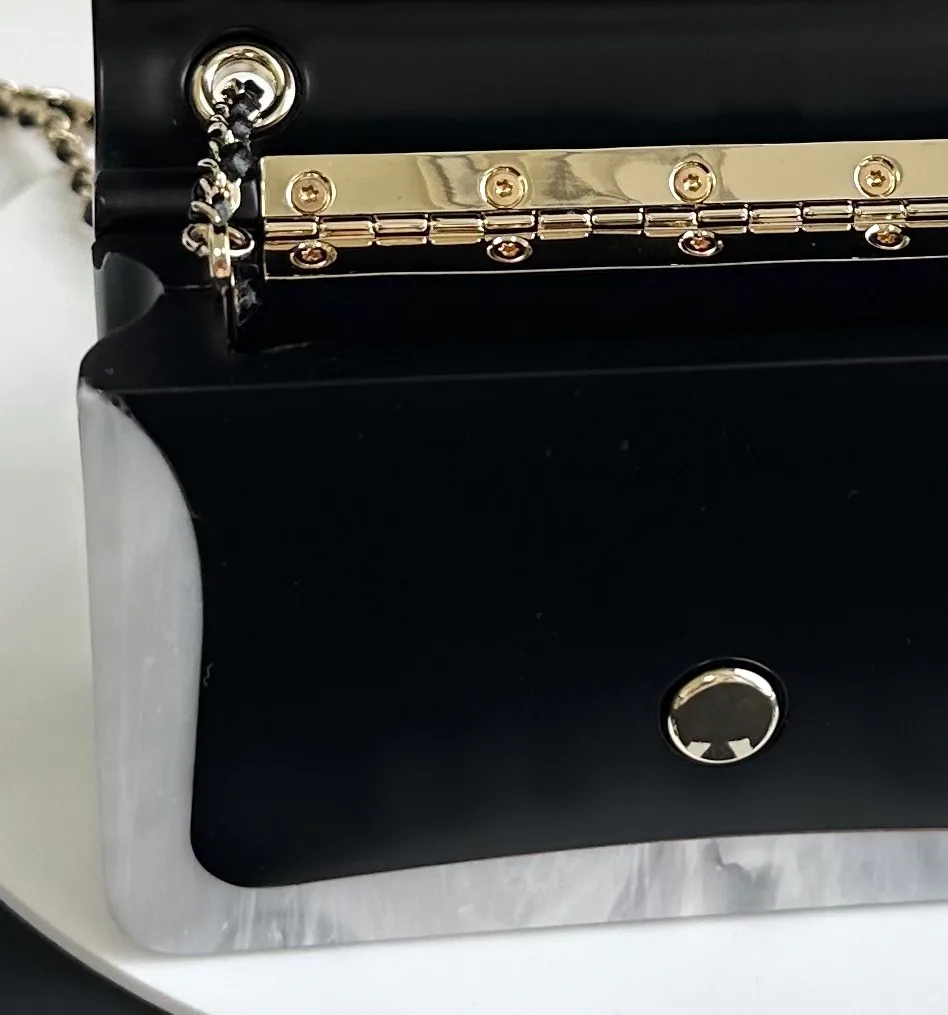 Классические Сумки Женские Chanel 18058571