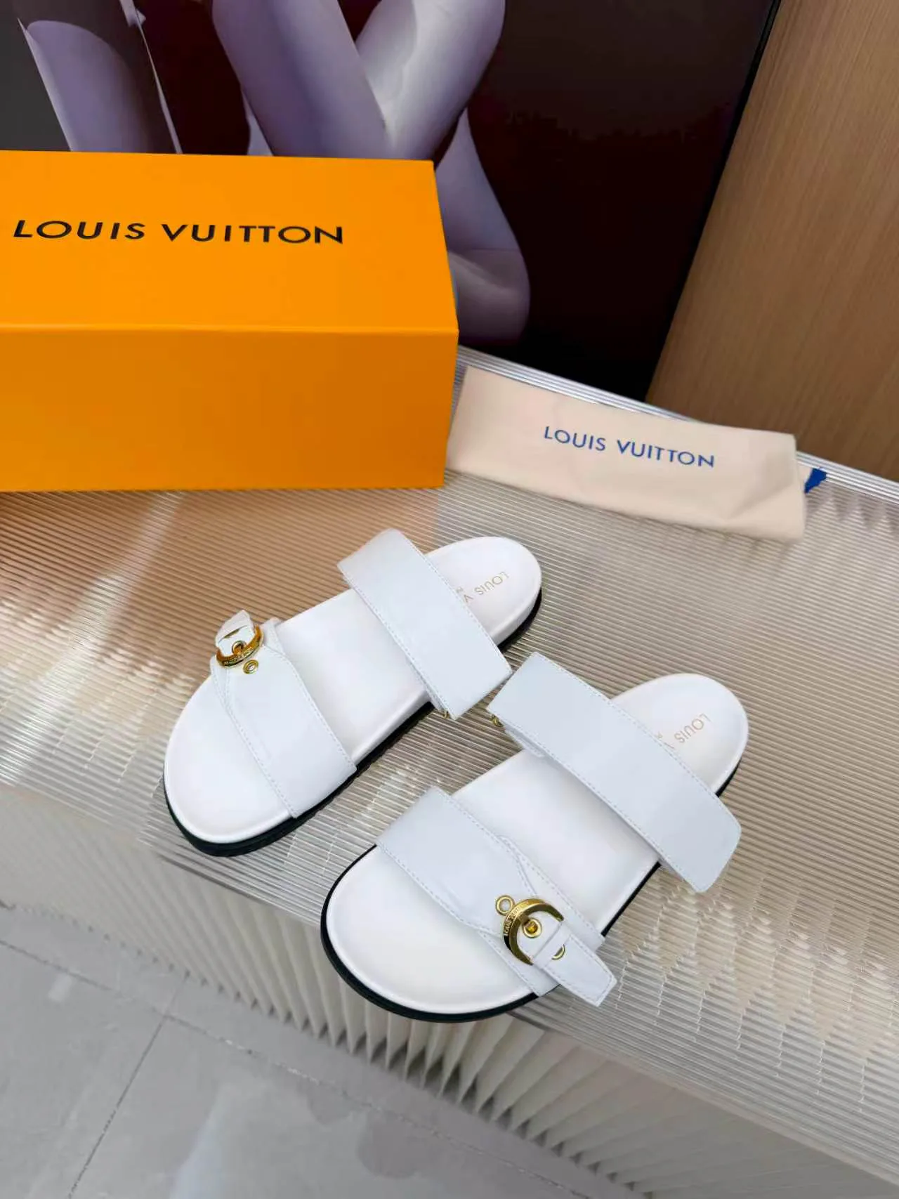 Шлепанцы Женские Louis Vuitton 11633026