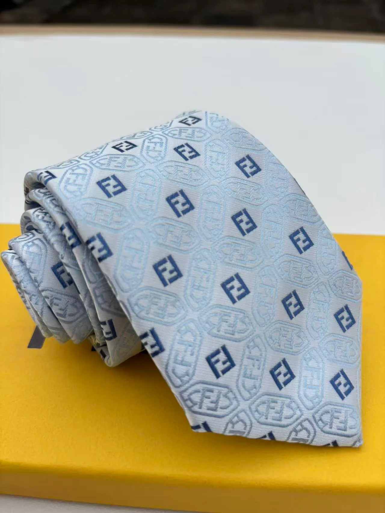 Платки Fendi 14648036