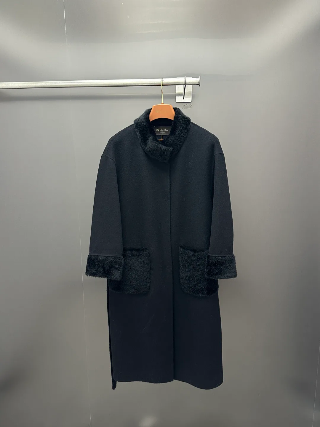 Пальто Женские Loro Piana 18456311