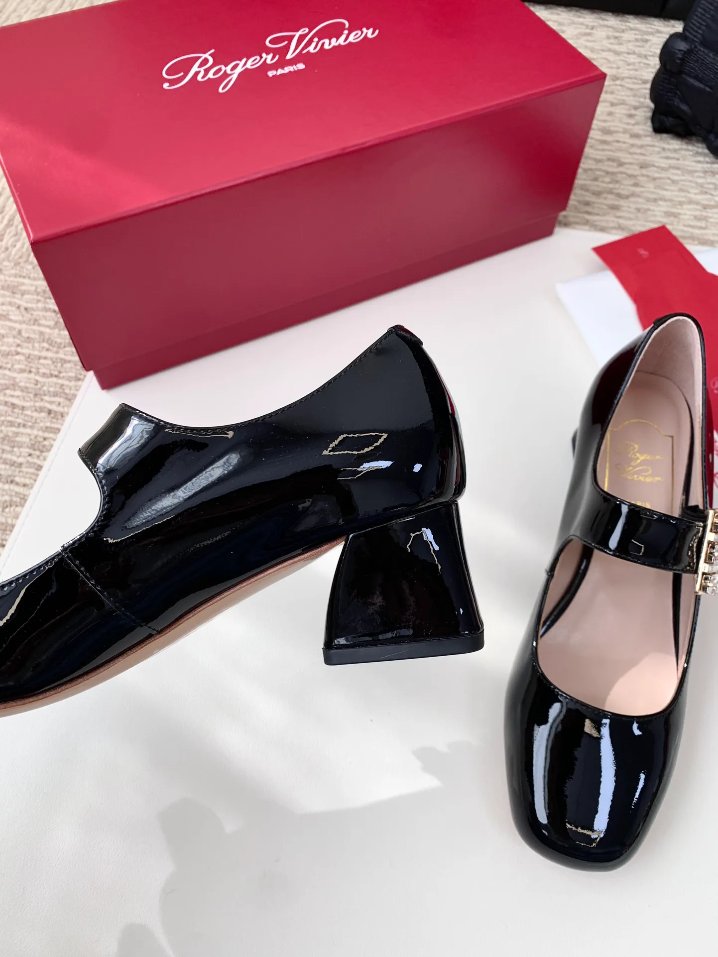 Туфли Женские Roger Vivier 17990350