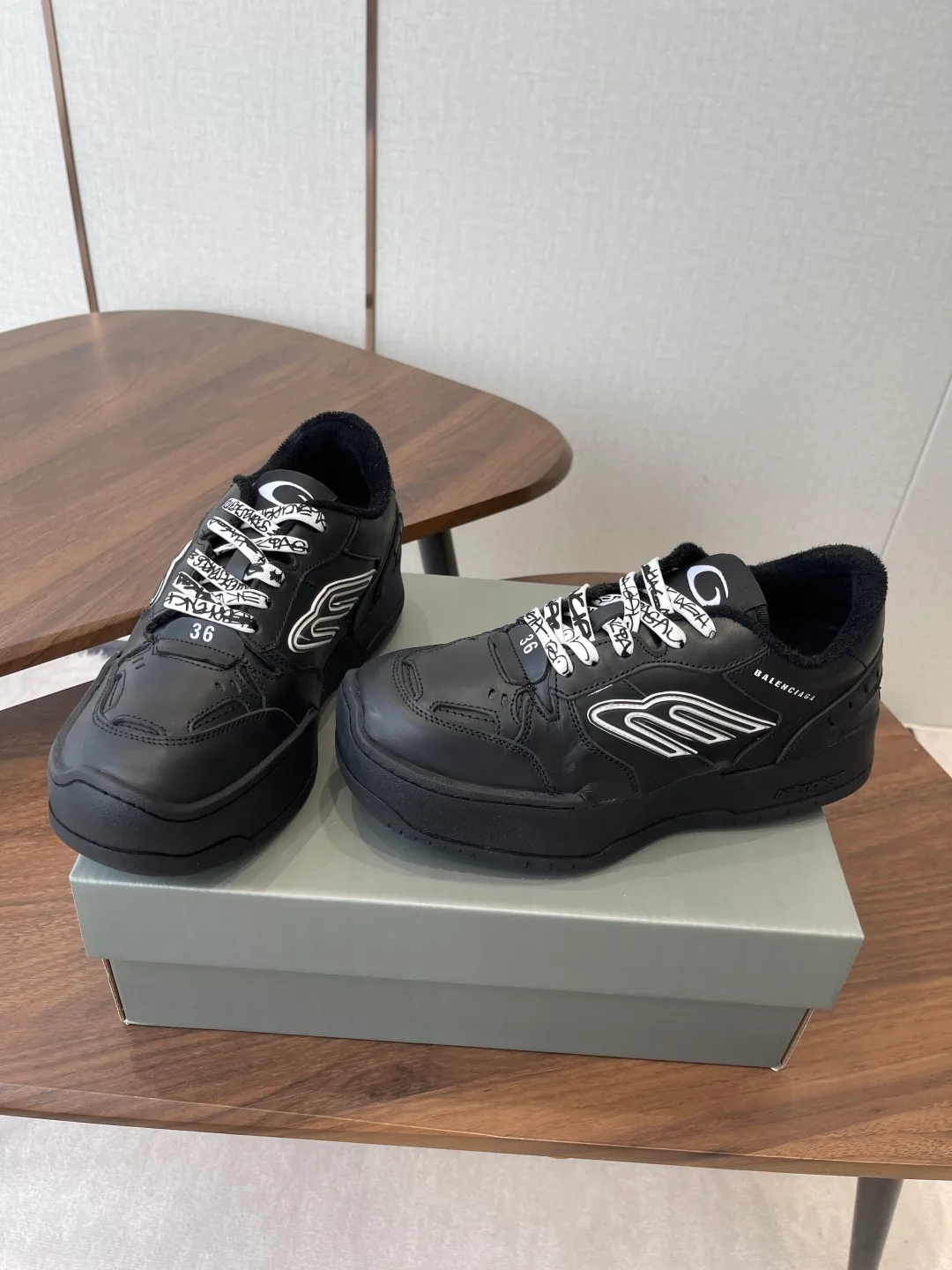 Кроссовки Женские Balenciaga 11309582
