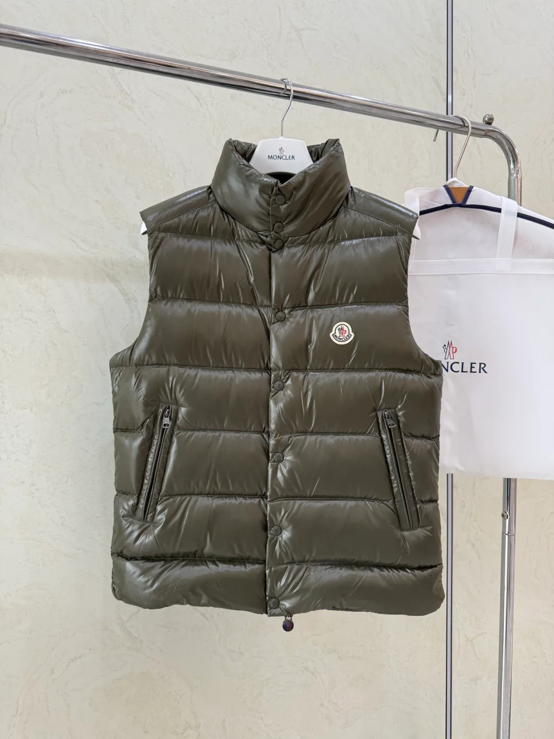 Жилеты Женские Moncler 18376097