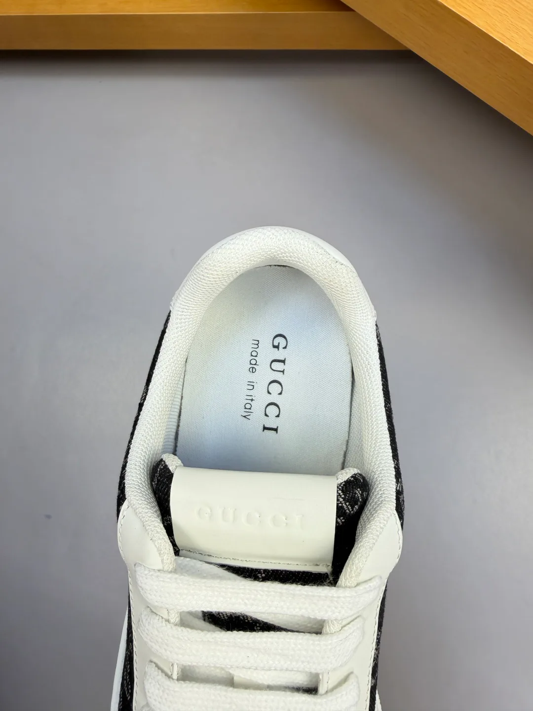 Кроссовки Женские Gucci 18781752