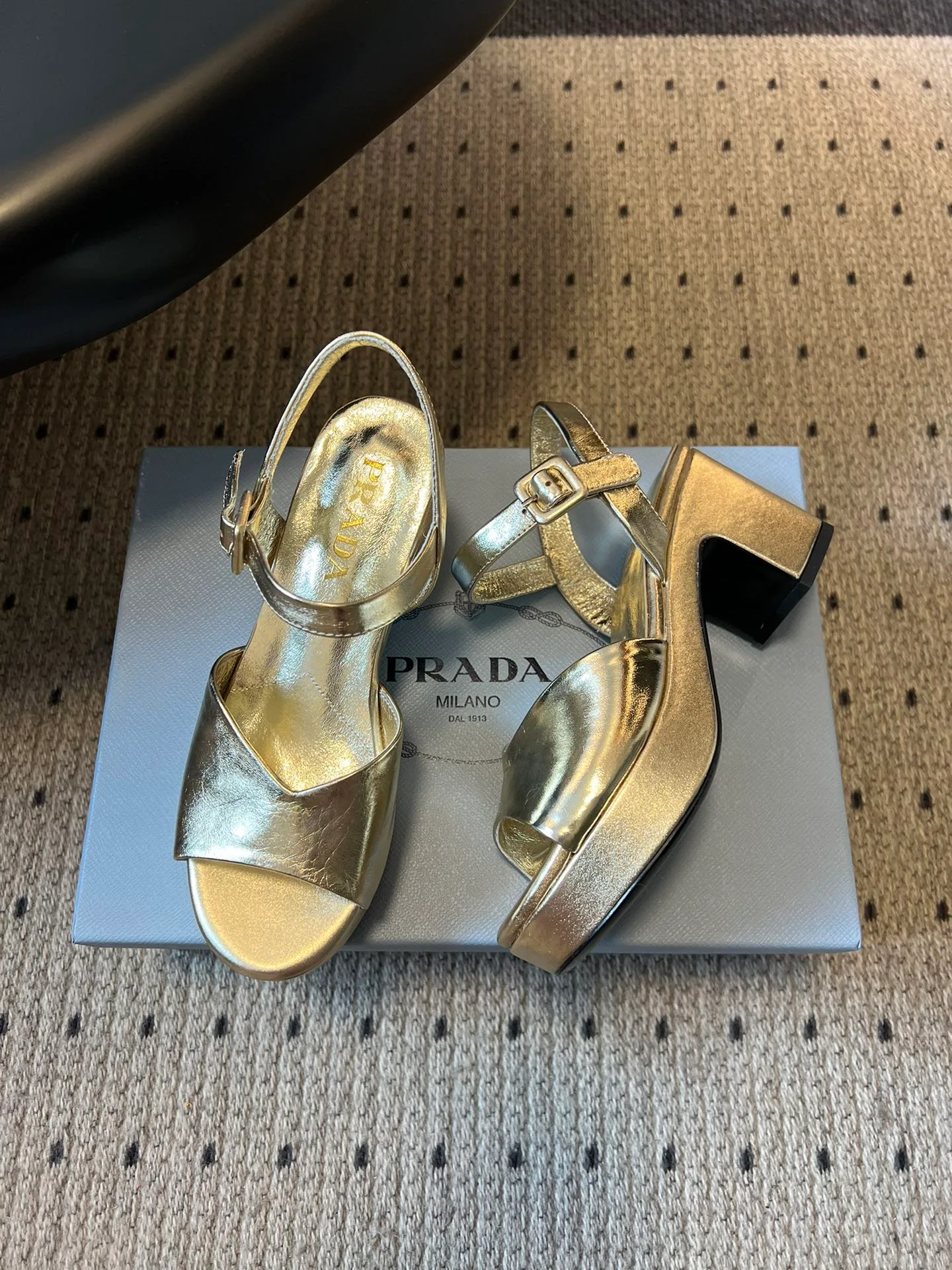 Босоножки Женские Prada 10636067