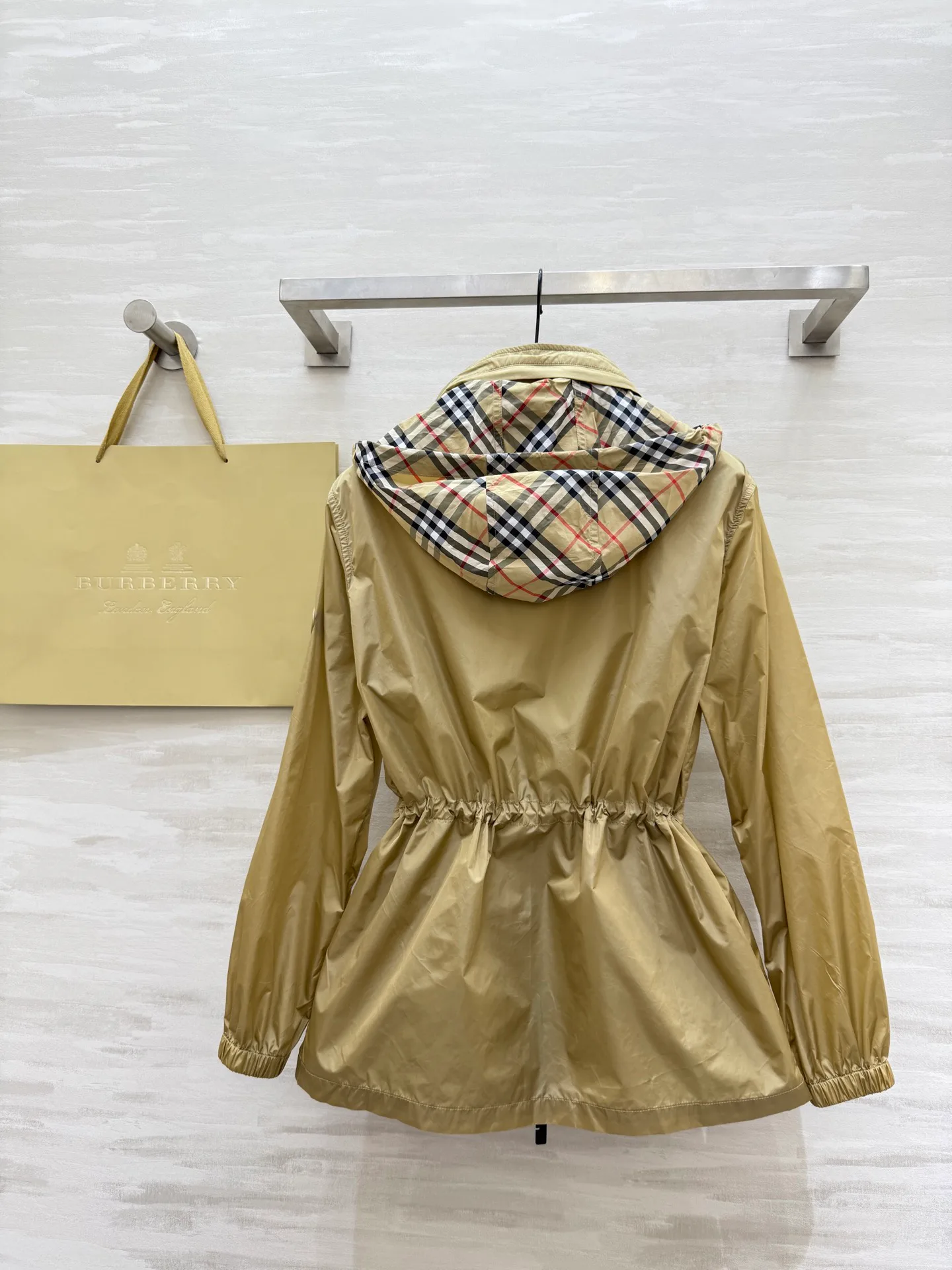 Пальто Женские Burberry 10117672