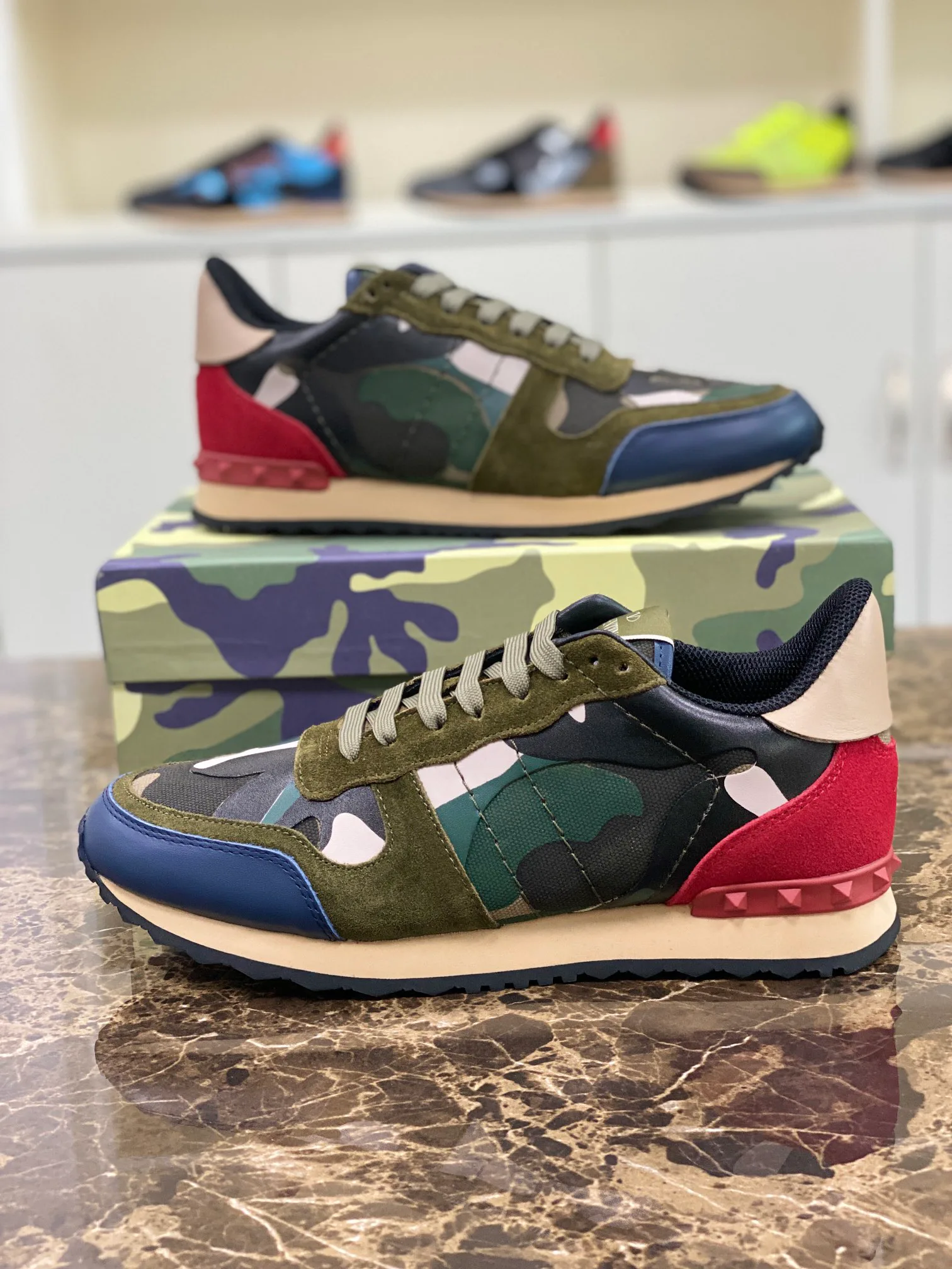 Кроссовки Женские Valentino 10736443