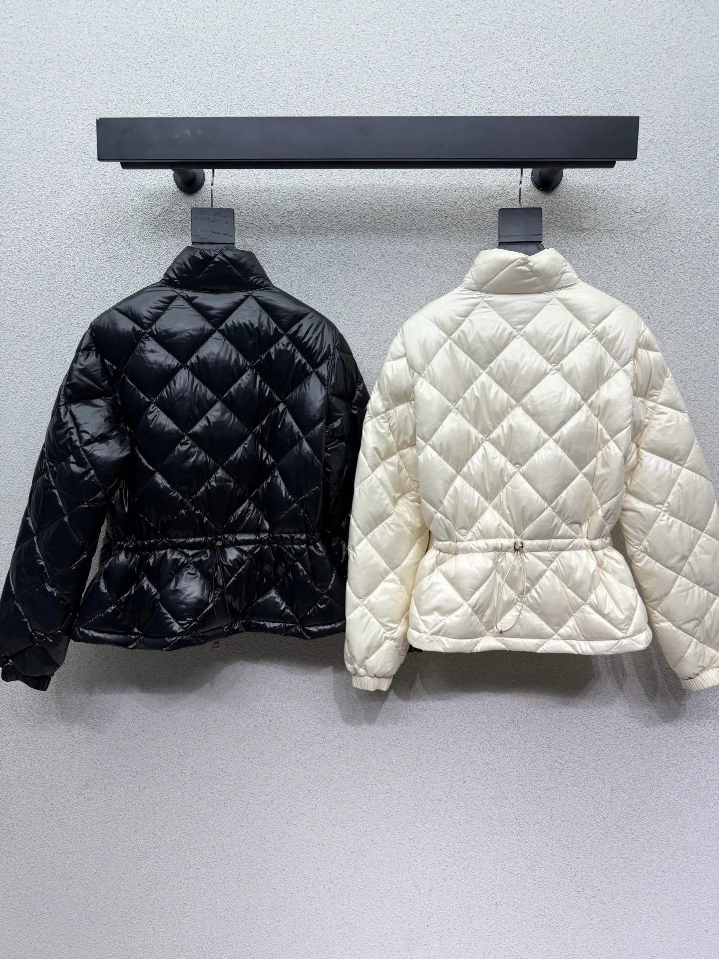 Куртки И Пуховики Женские Moncler 19283354
