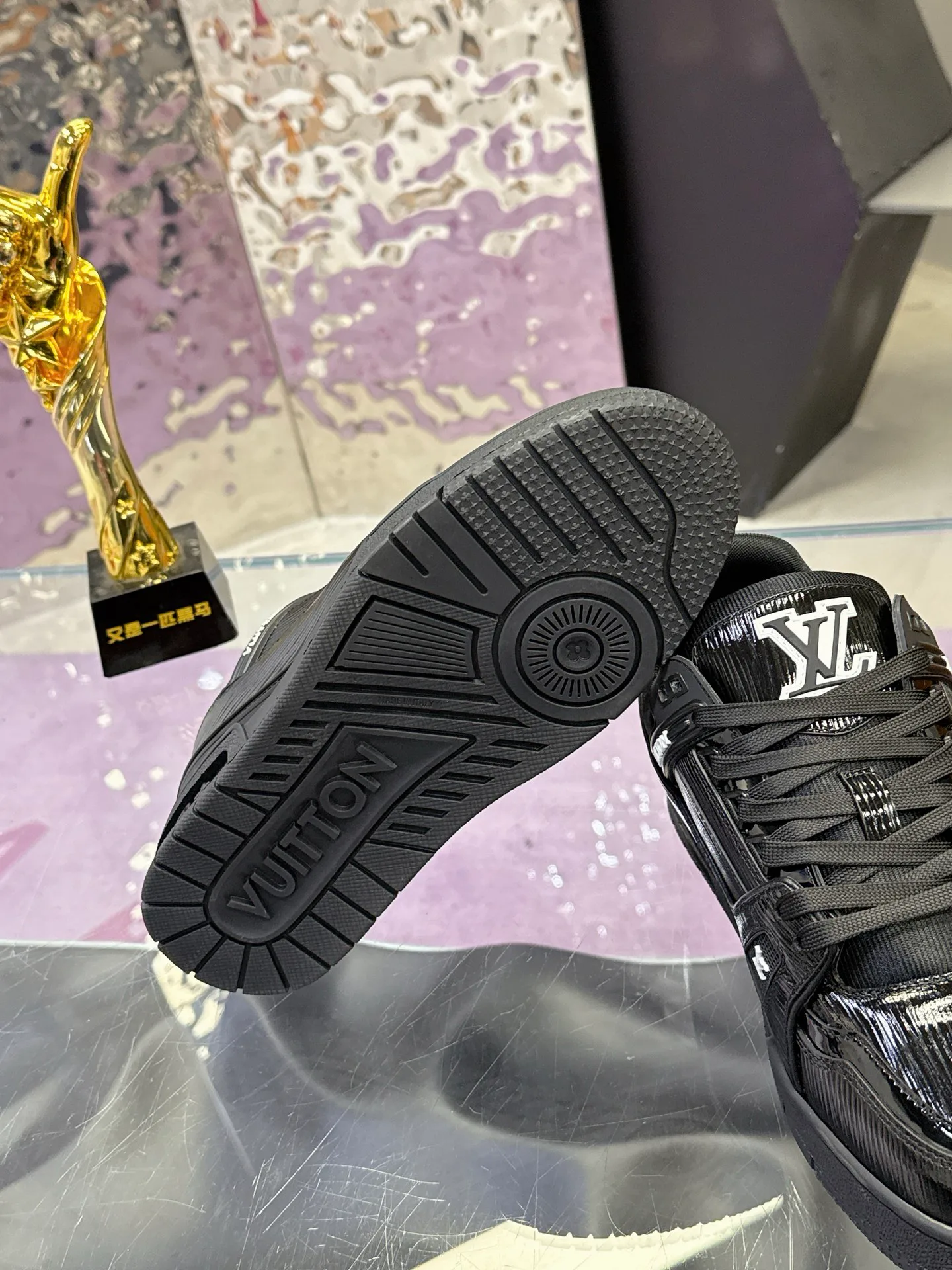 Кроссовки Женские Louis Vuitton 890291