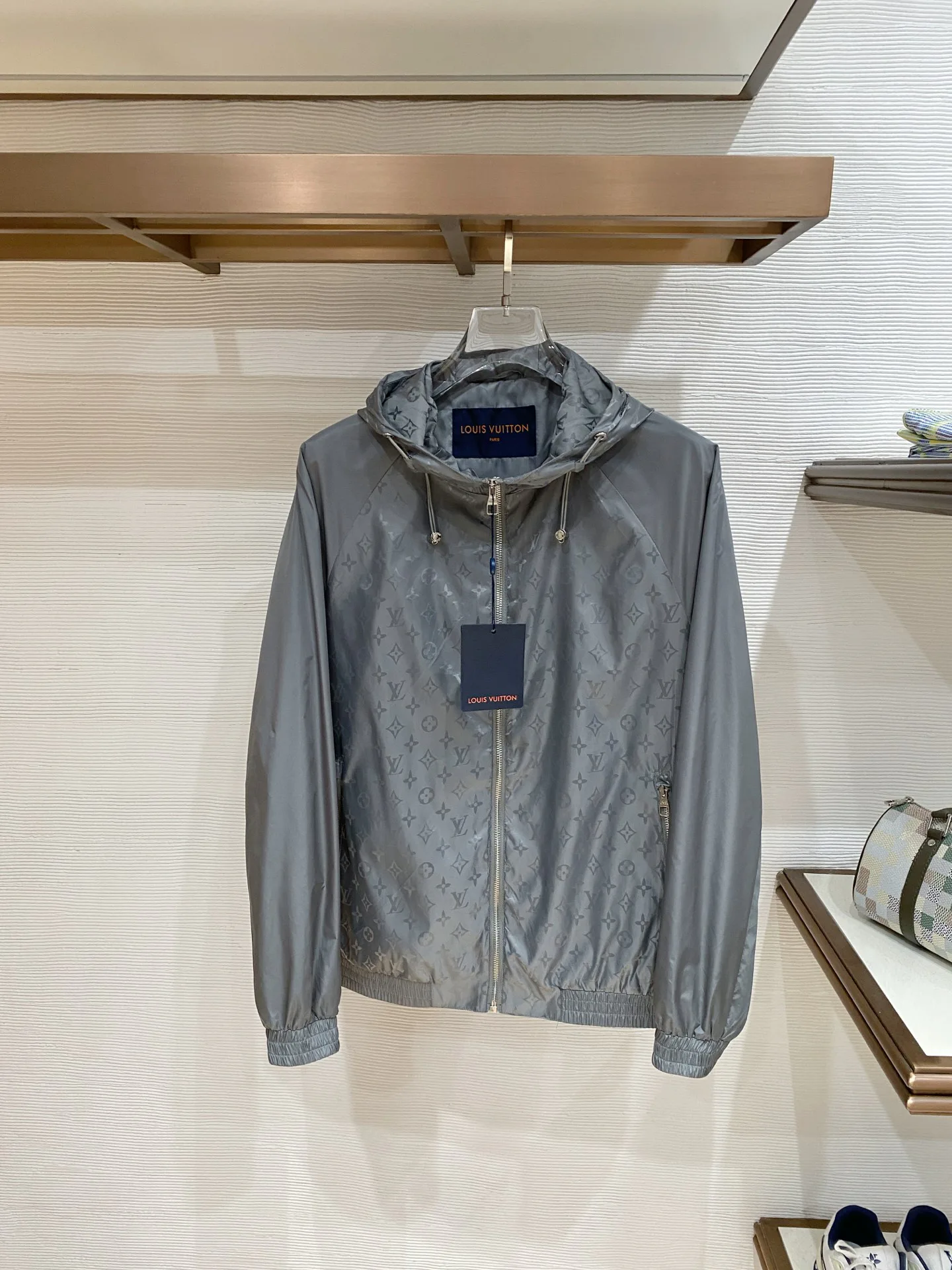 Куртки И Пуховики Мужские Louis Vuitton 12713486