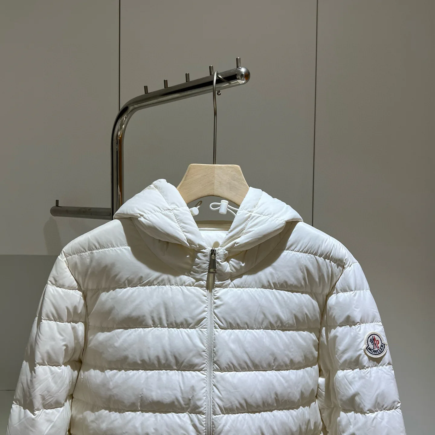 Куртки И Пуховики Женские Moncler 18180100