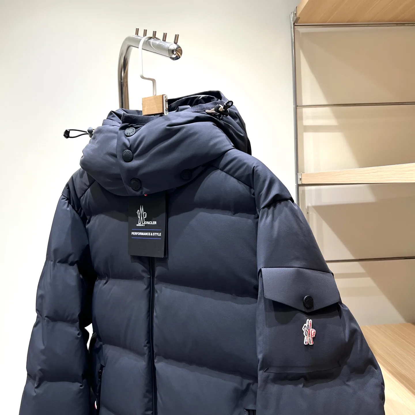 Куртки И Пуховики Женские Moncler 18723667