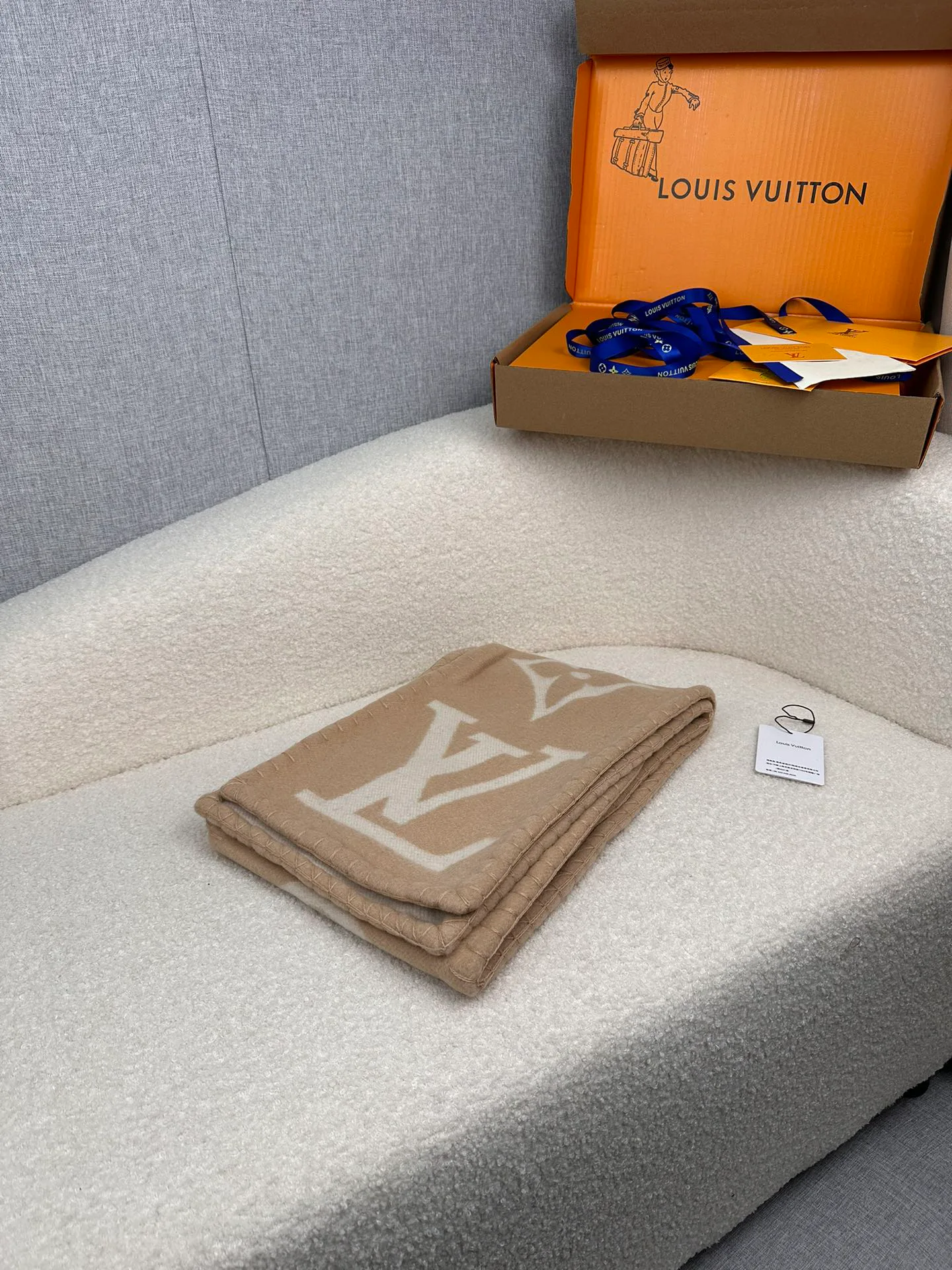 Шарфы Louis Vuitton 262359