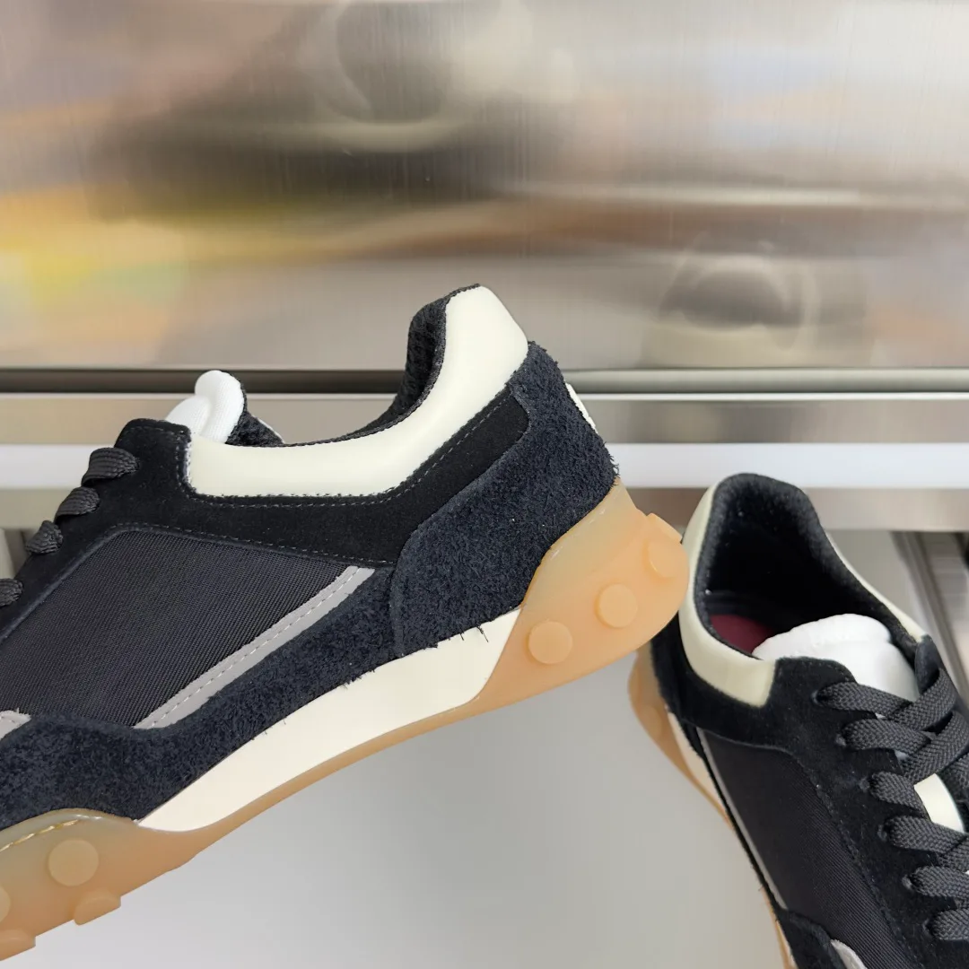 Кроссовки Женские Chanel 11595702