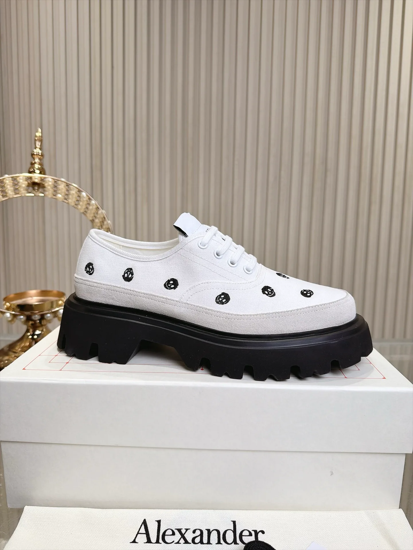Кроссовки Женские Alexander Mcqueen 19080150