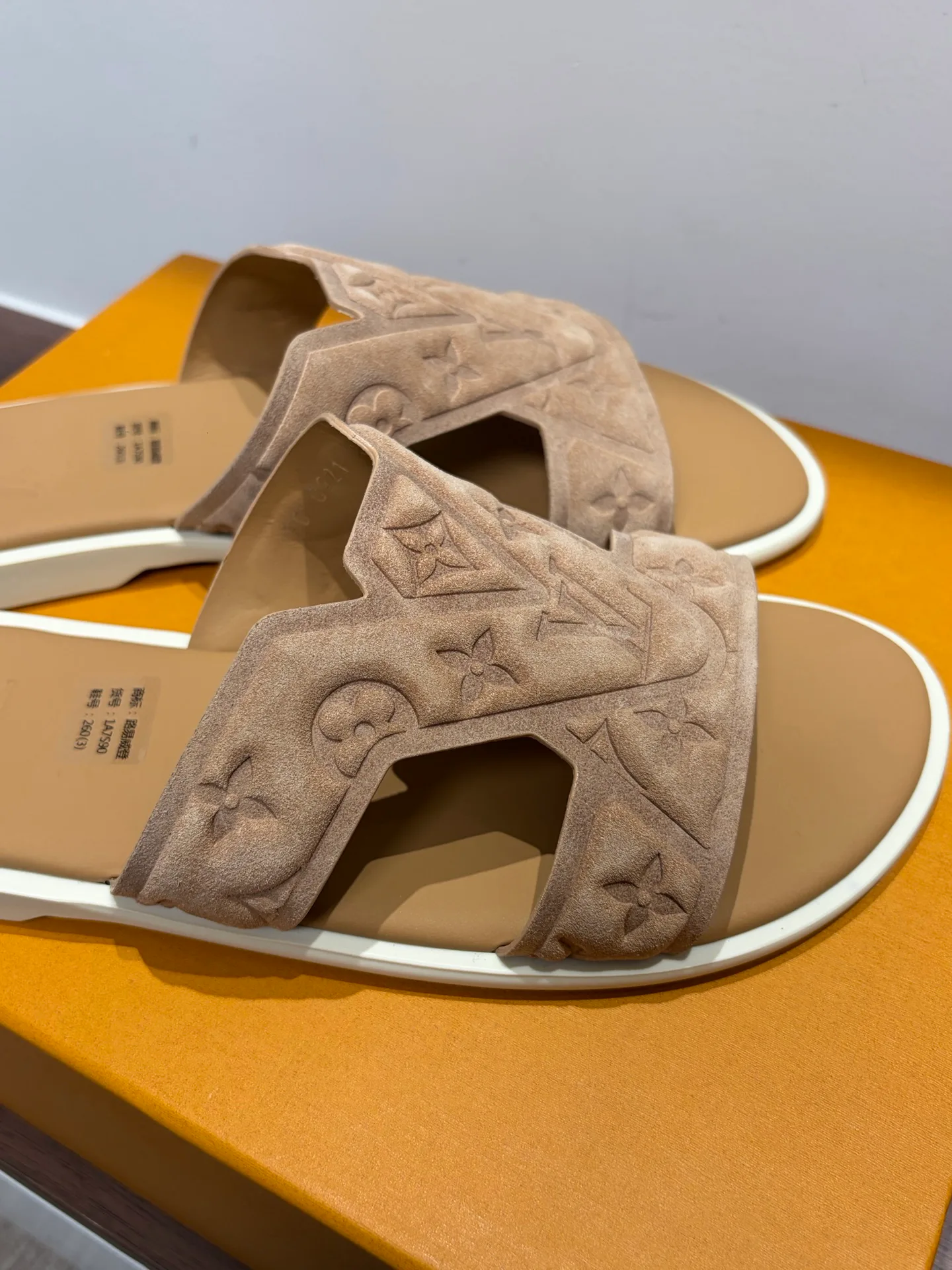 Шлепанцы Мужские Louis Vuitton 12826626