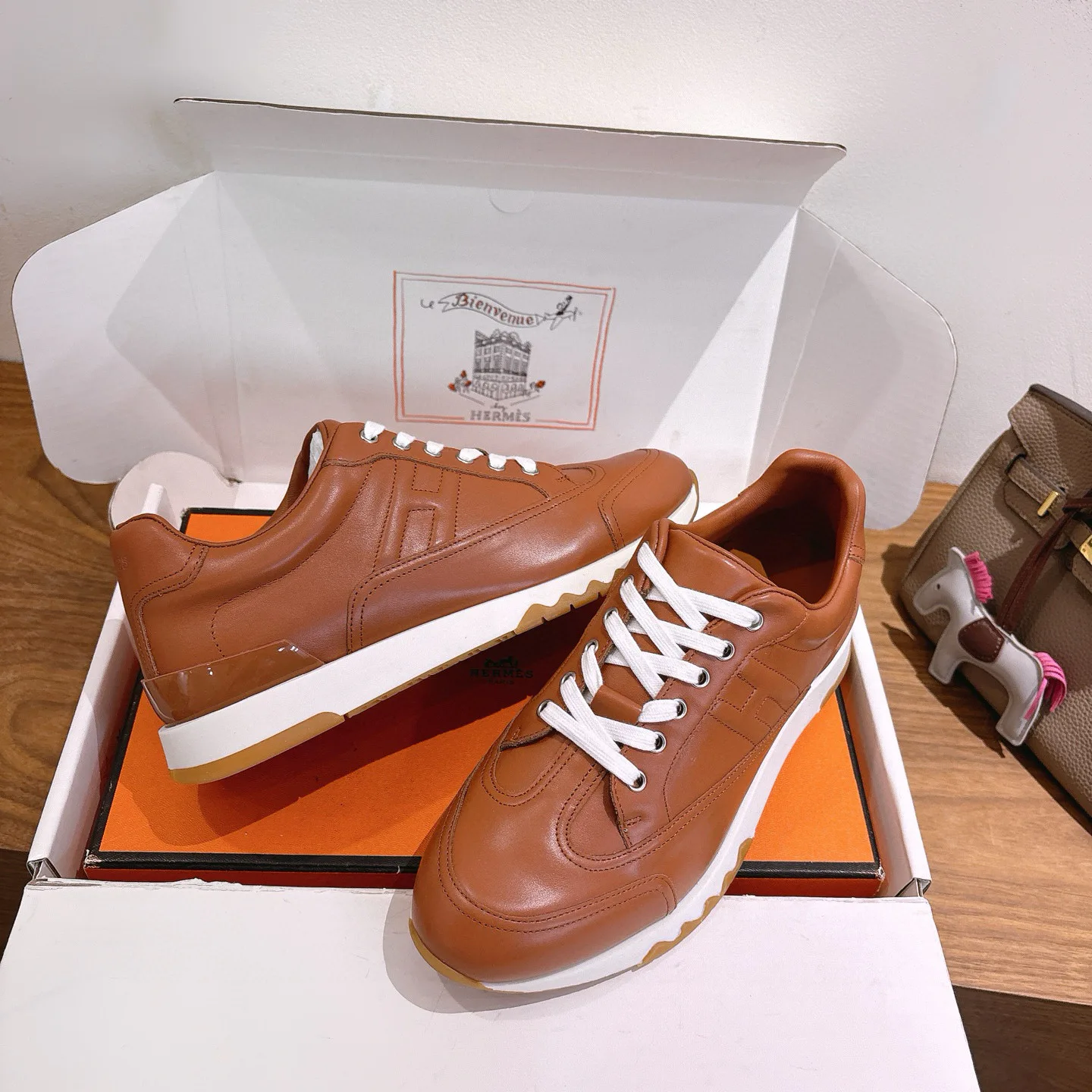 Кроссовки Женские Hermes 1886268