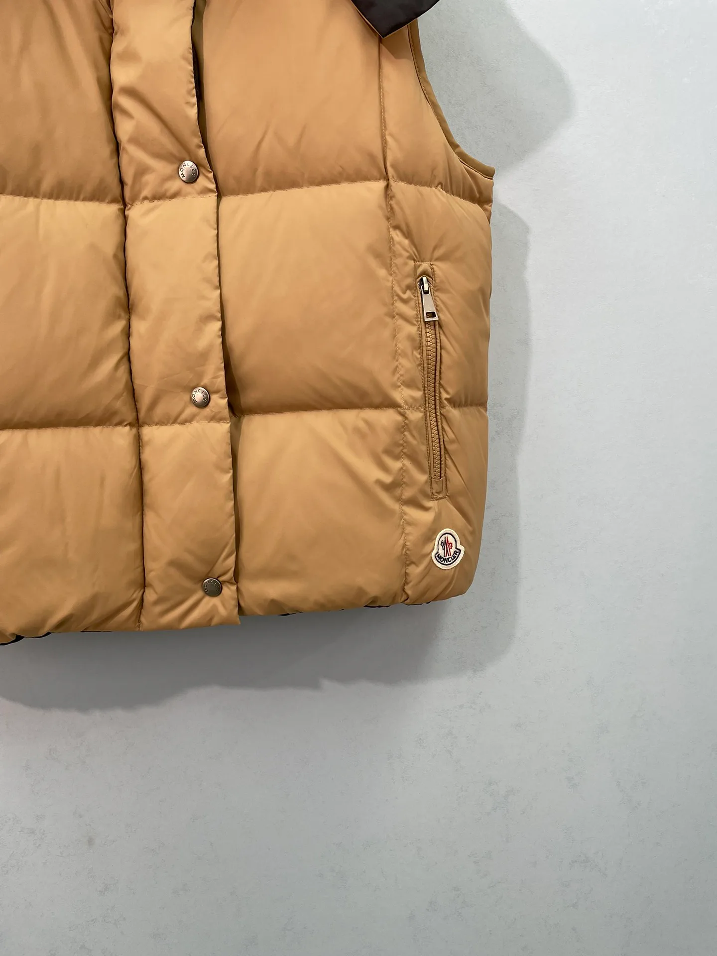Жилеты Женские Moncler 18735333