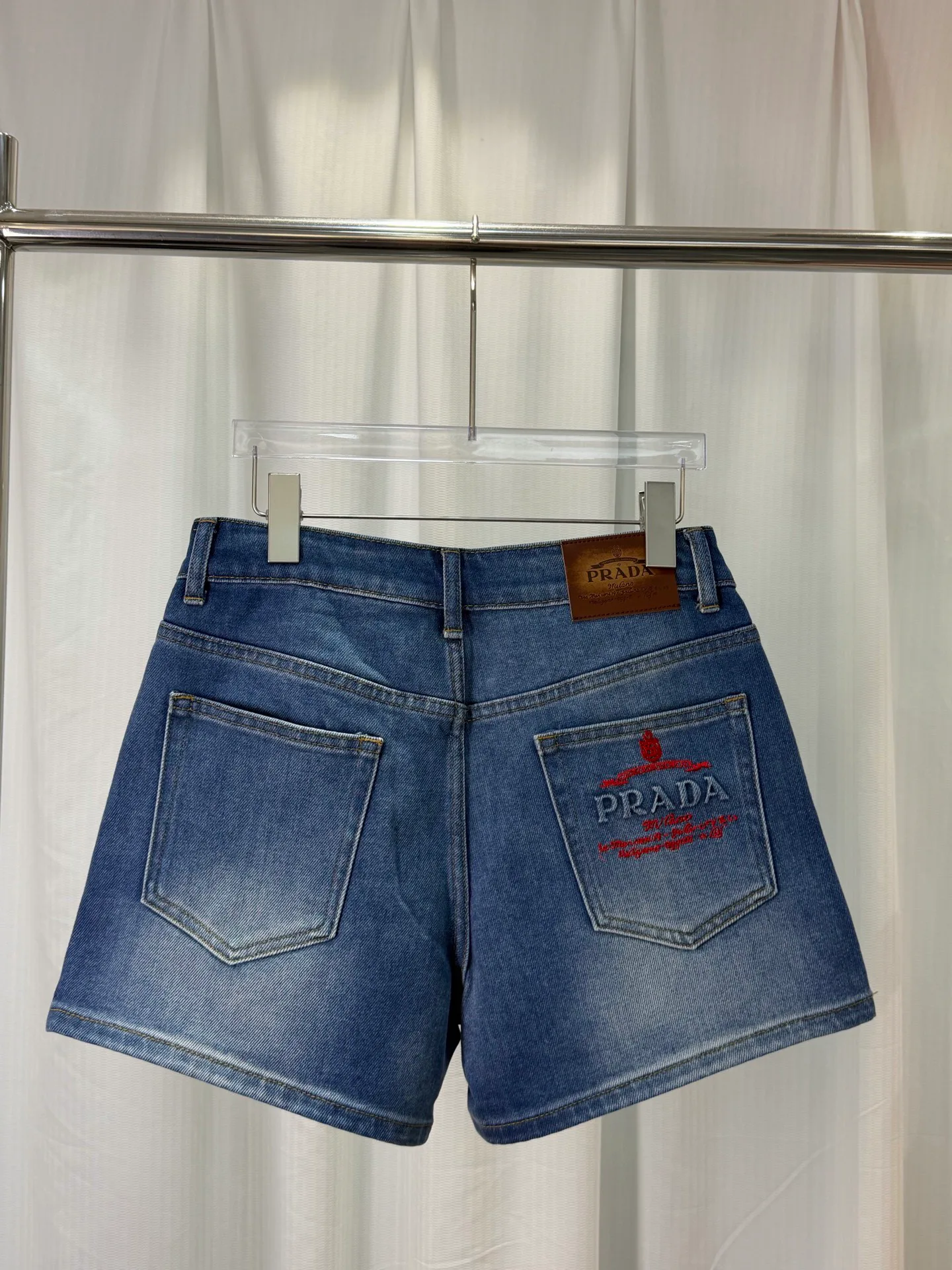 Шорты Женские Prada 13237515