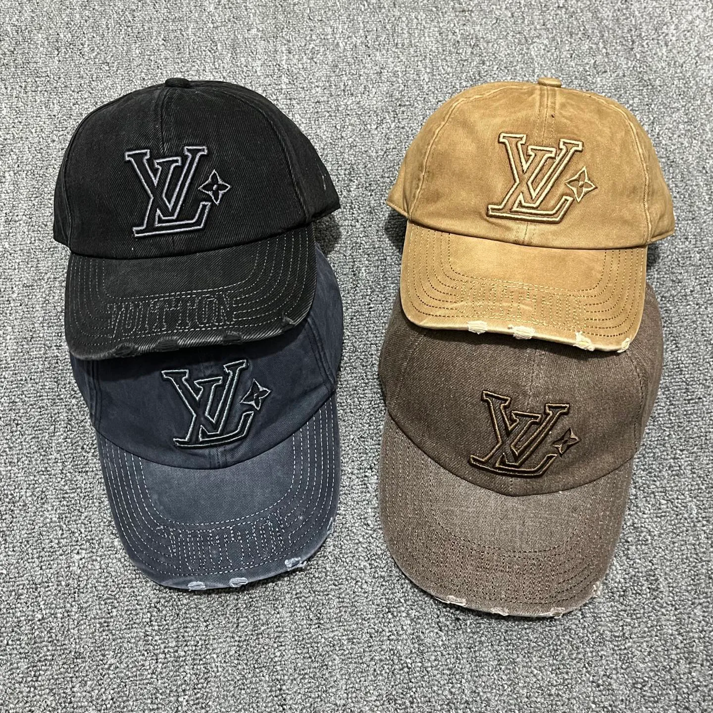 Головные Уборы Louis Vuitton 10064957
