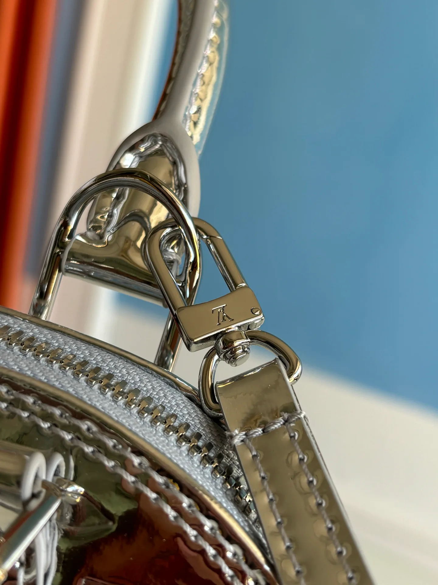 Сумки На Ремне Женские Louis Vuitton 597950