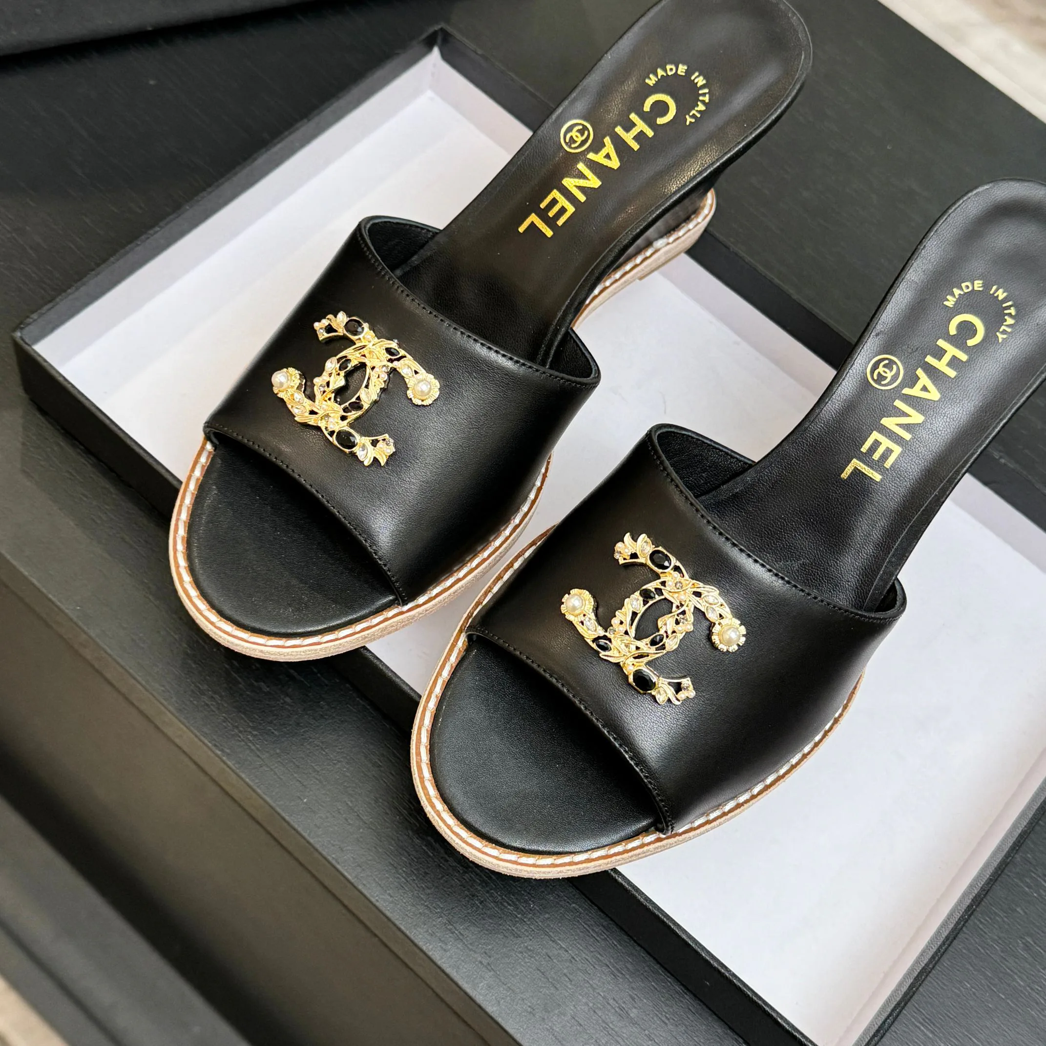 Босоножки Женские Chanel 10235891