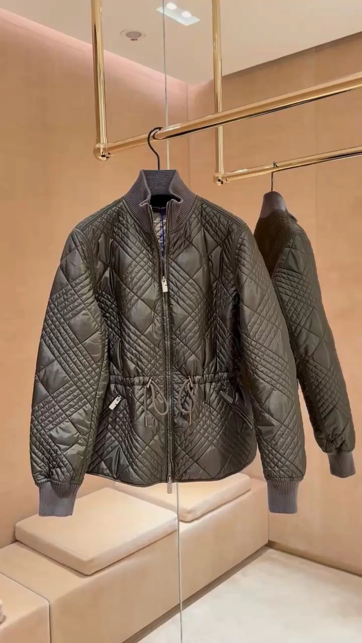 Куртки И Пуховики Женские Burberry 18145476