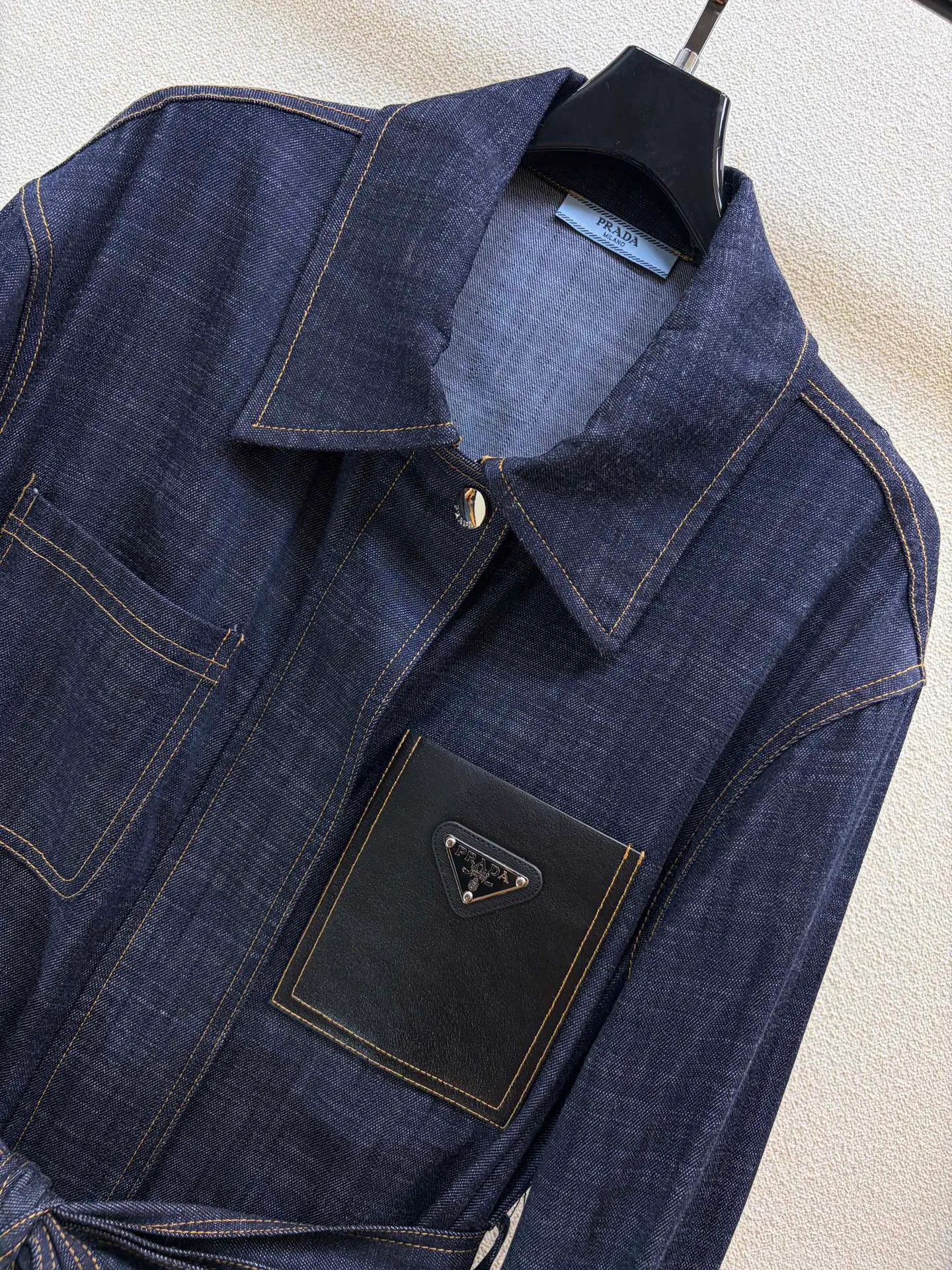 Куртки И Пуховики Женские Prada 18506585