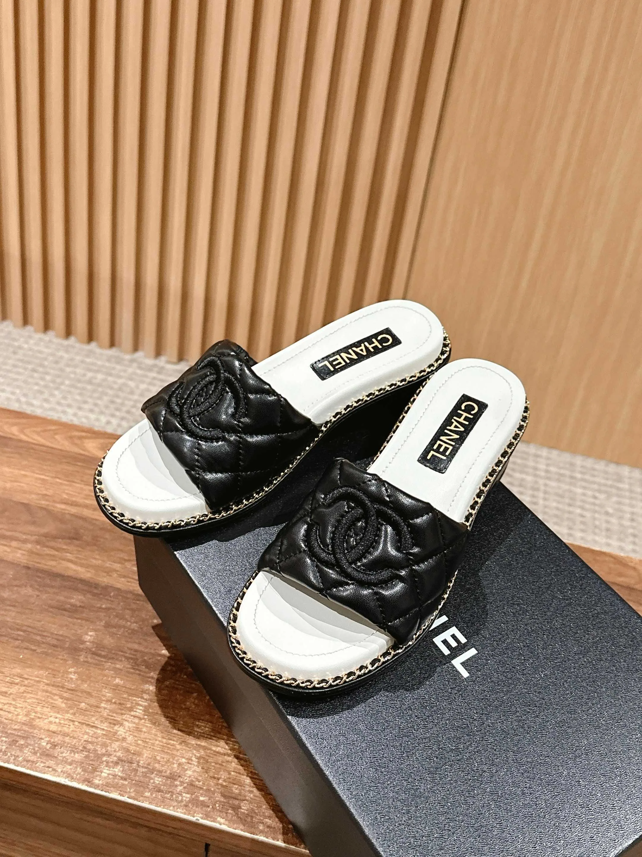 Шлепанцы Женские Chanel 33726