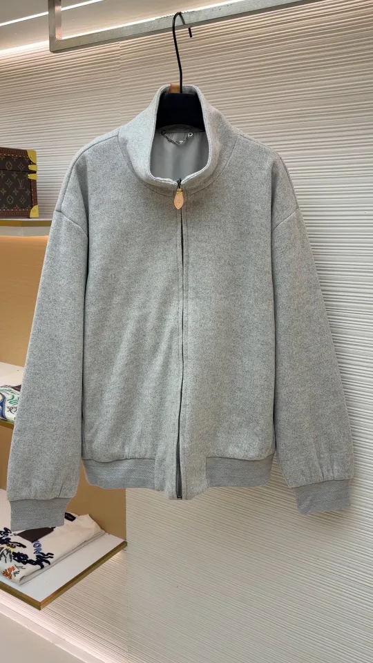 Куртки И Пуховики Мужские Louis Vuitton 6839542