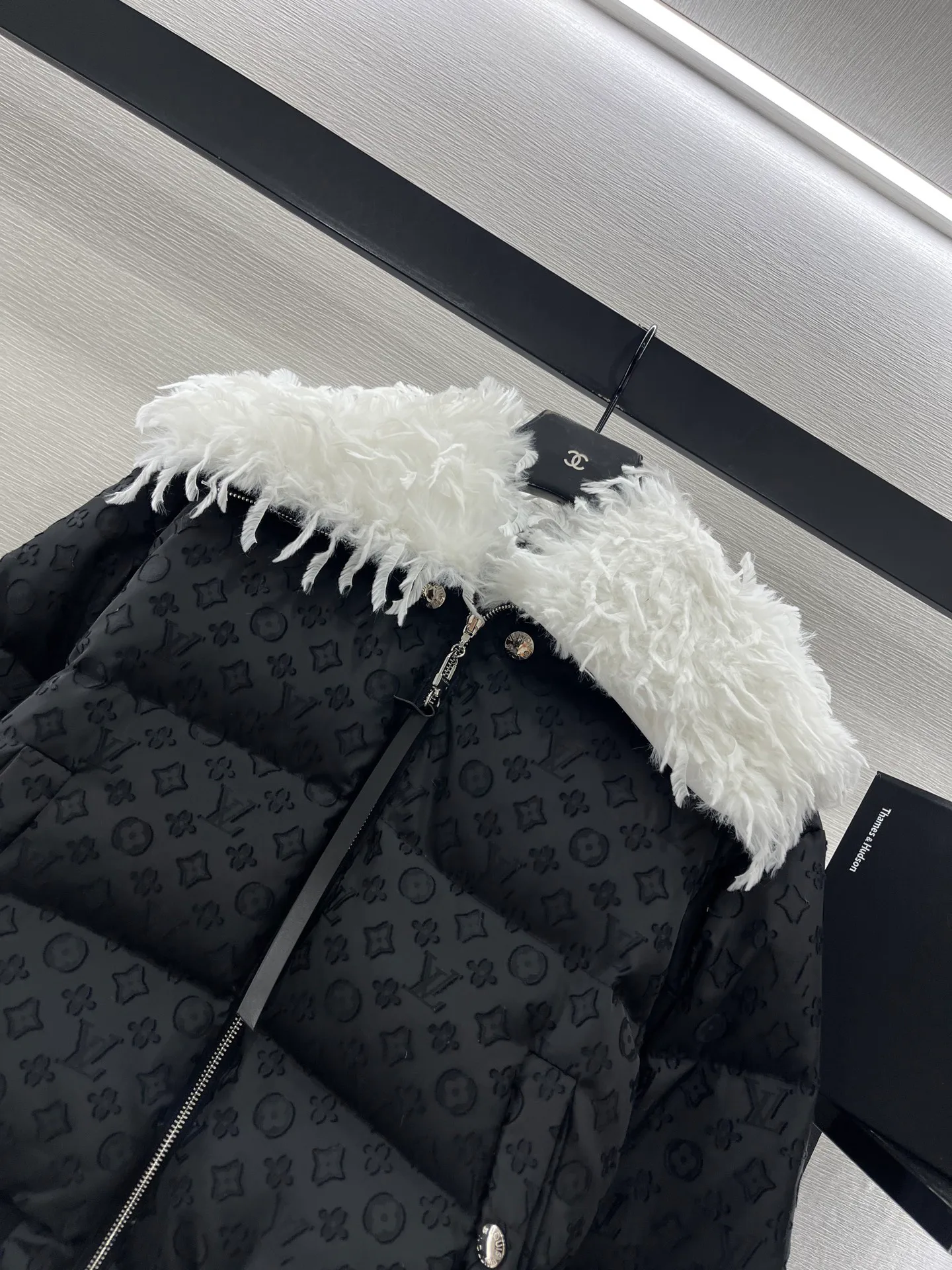 Куртки И Пуховики Женские Louis Vuitton 525069