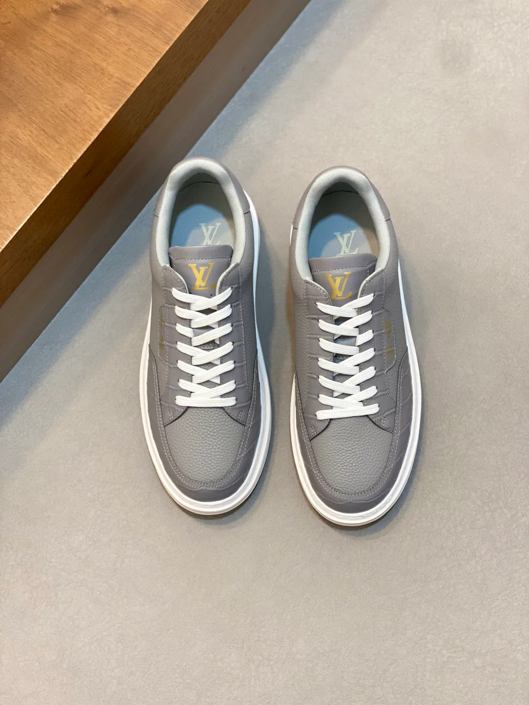 Кроссовки Мужские Louis Vuitton 18265108