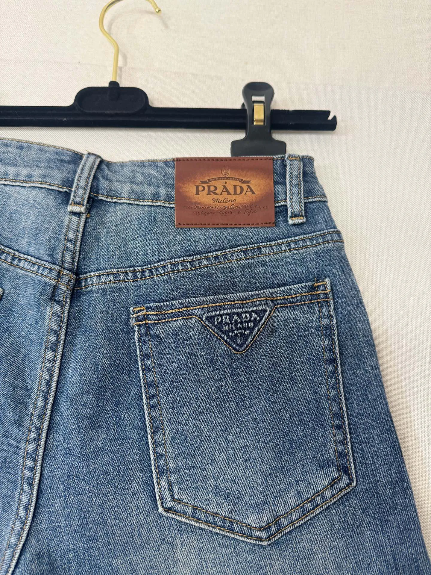 Шорты Женские Prada 11168720