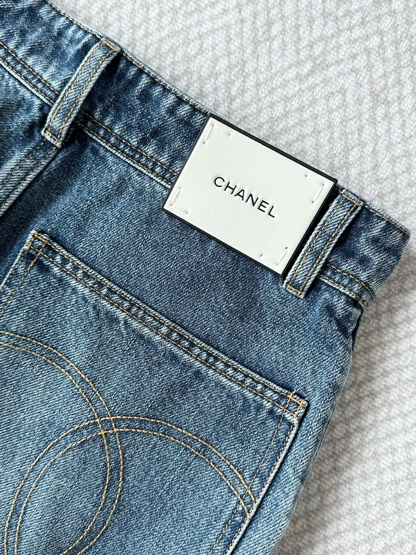 Джинсы Женские Chanel 19094707
