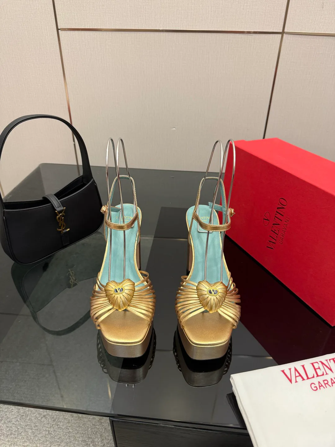 Босоножки Женские Valentino 5052049