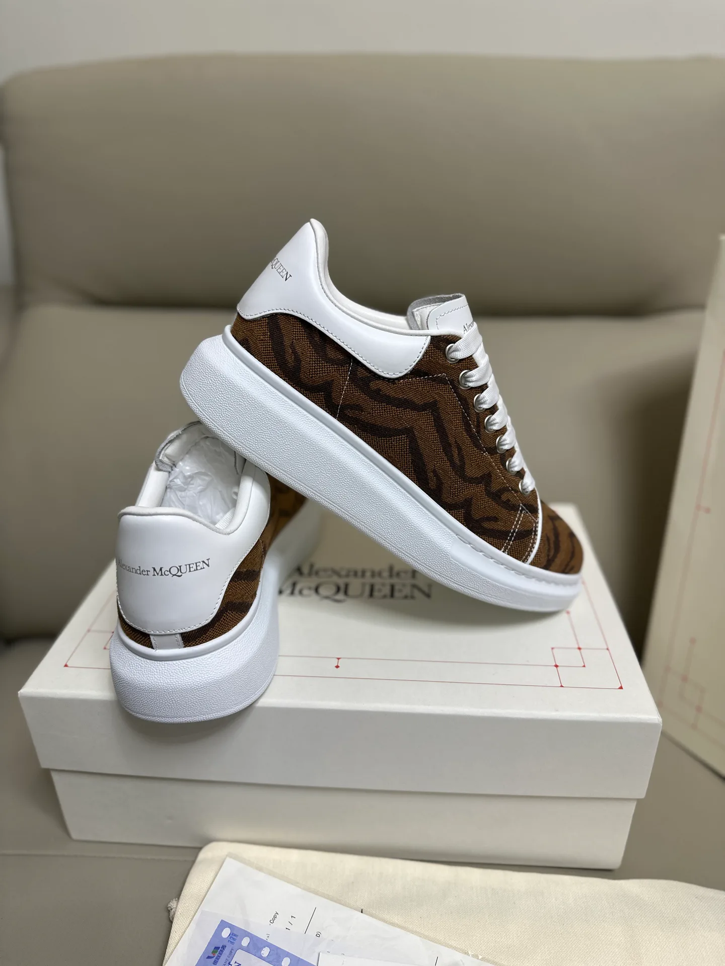 Кроссовки Женские Alexander Mcqueen 18616763