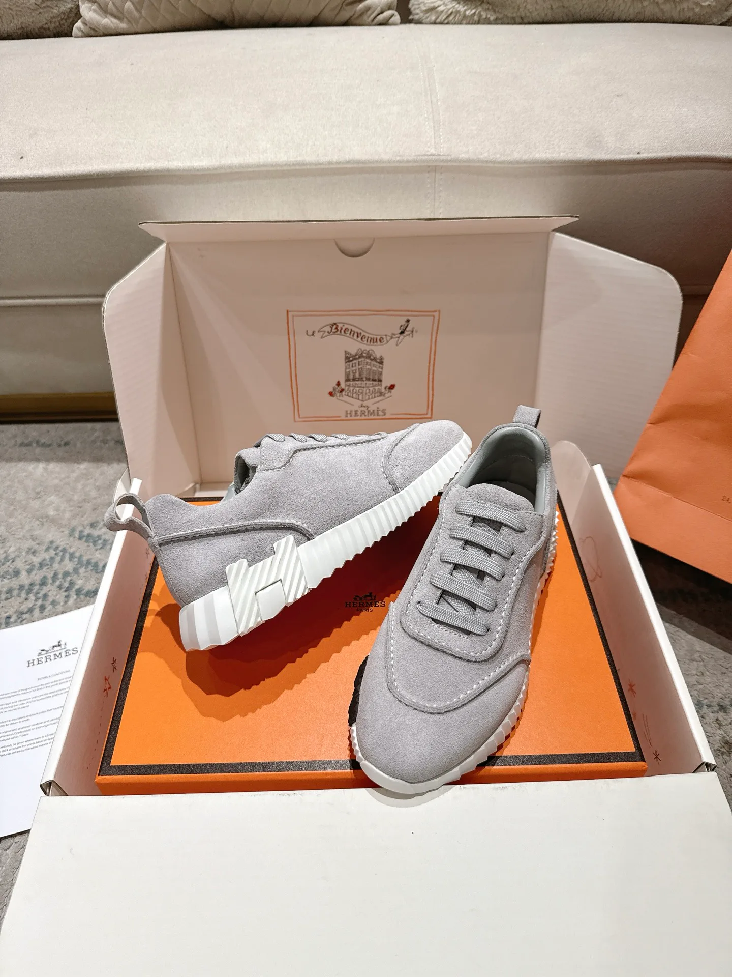 Кроссовки Женские Hermes 17467524