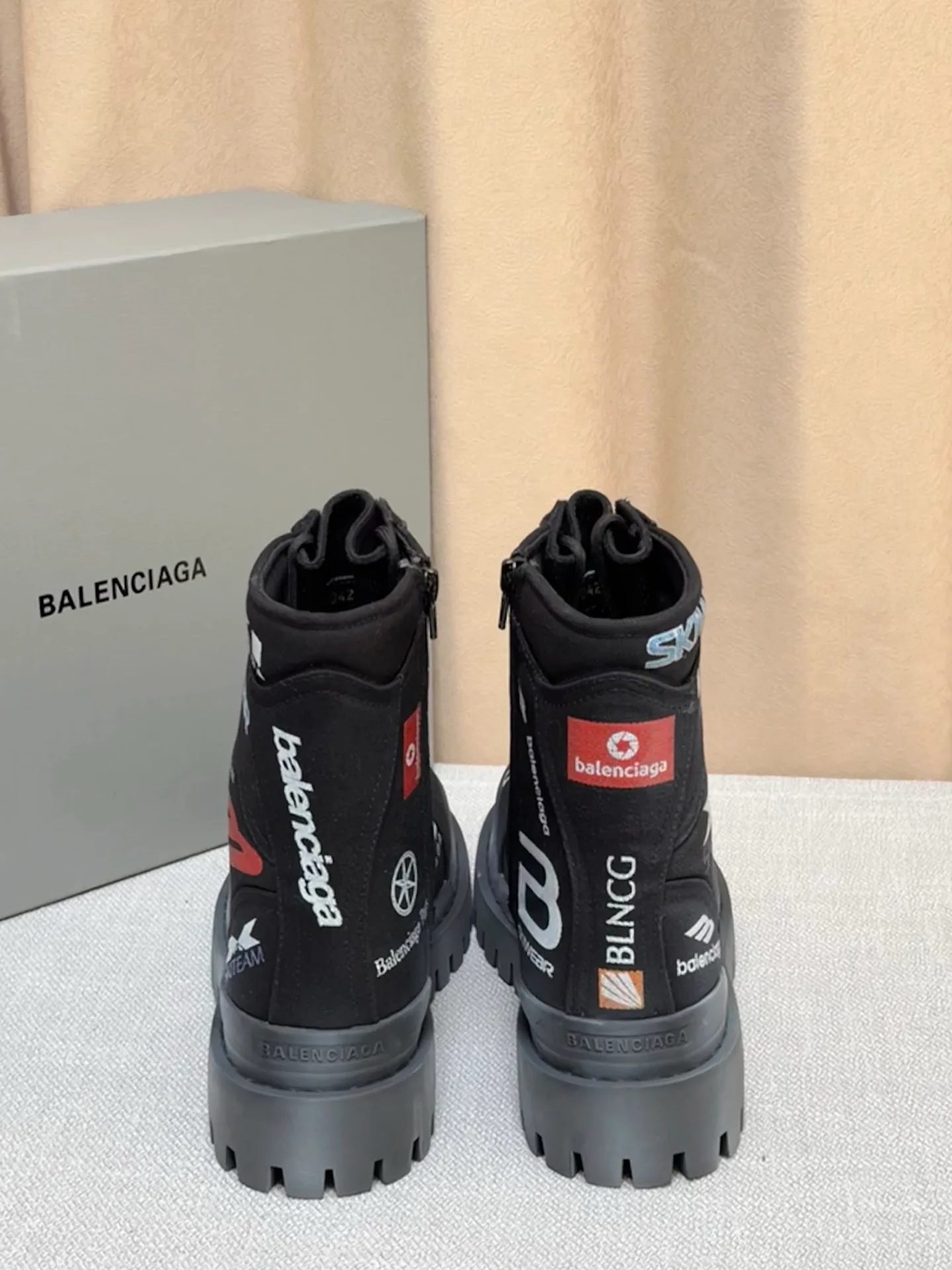 Ботинки Мужские Balenciaga 13942895