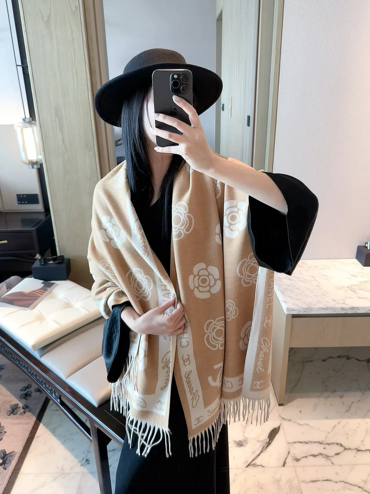 Шарфы Chanel 18598278