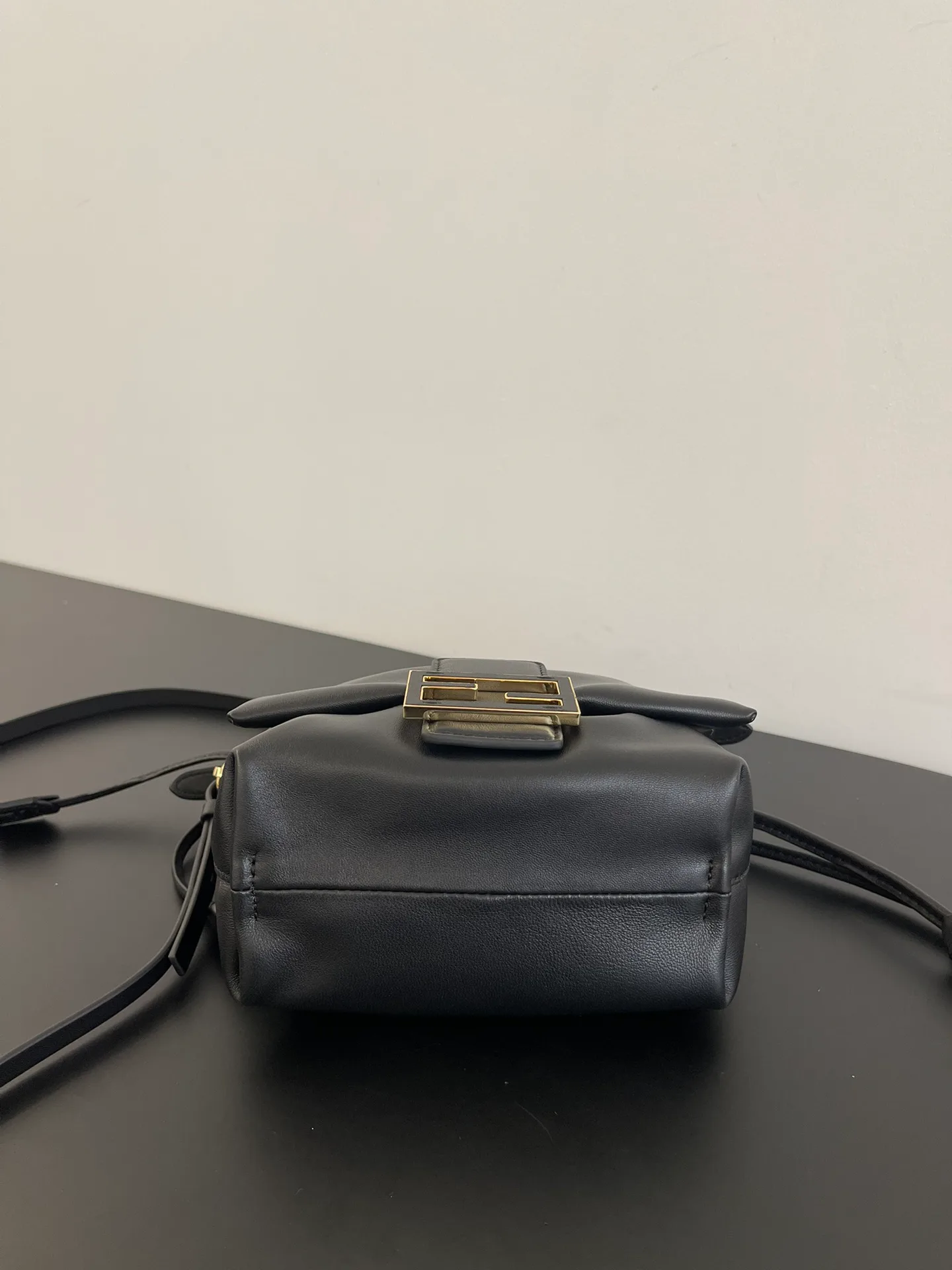 Классические Сумки Женские Fendi 13546210