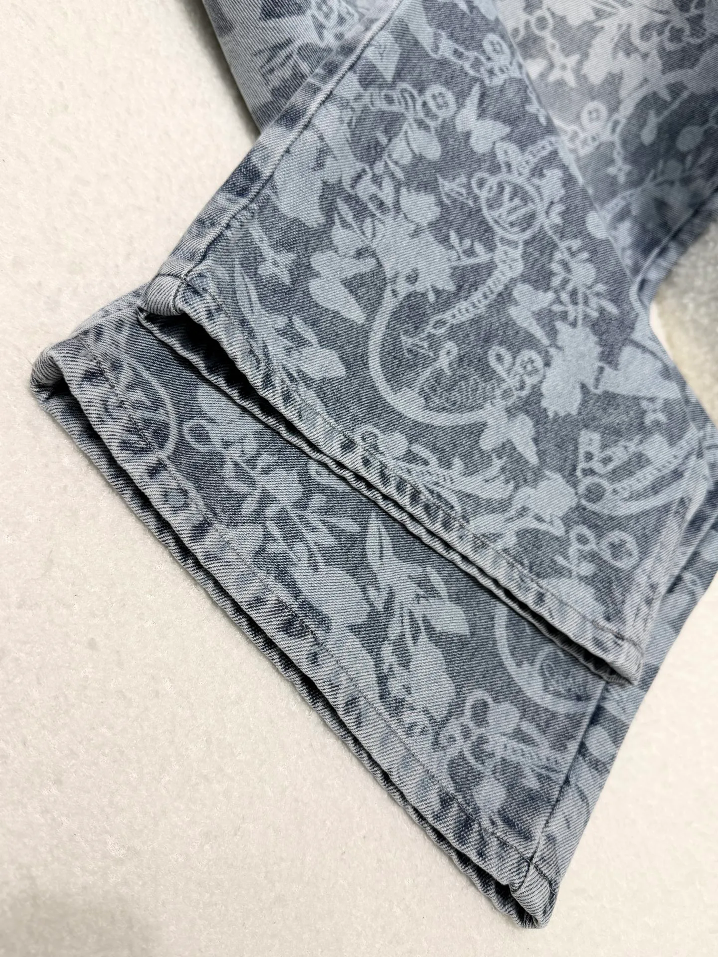 Джинсы Женские Louis Vuitton 11907357