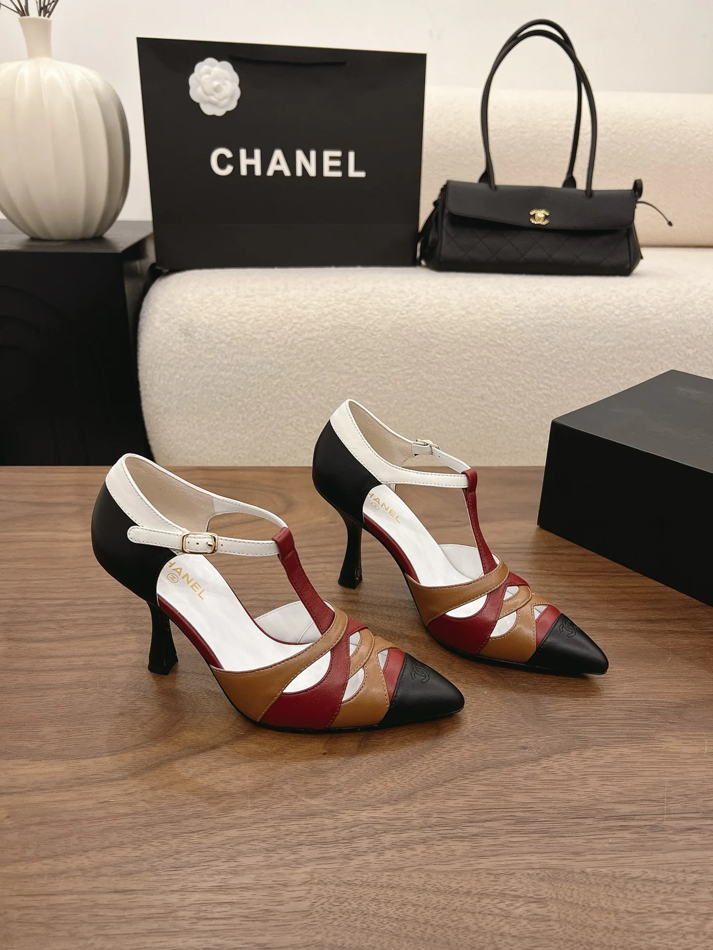 Туфли Женские Chanel 16931512