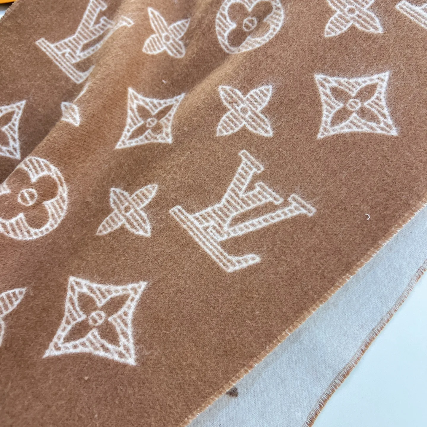 Шарфы Louis Vuitton 5904657