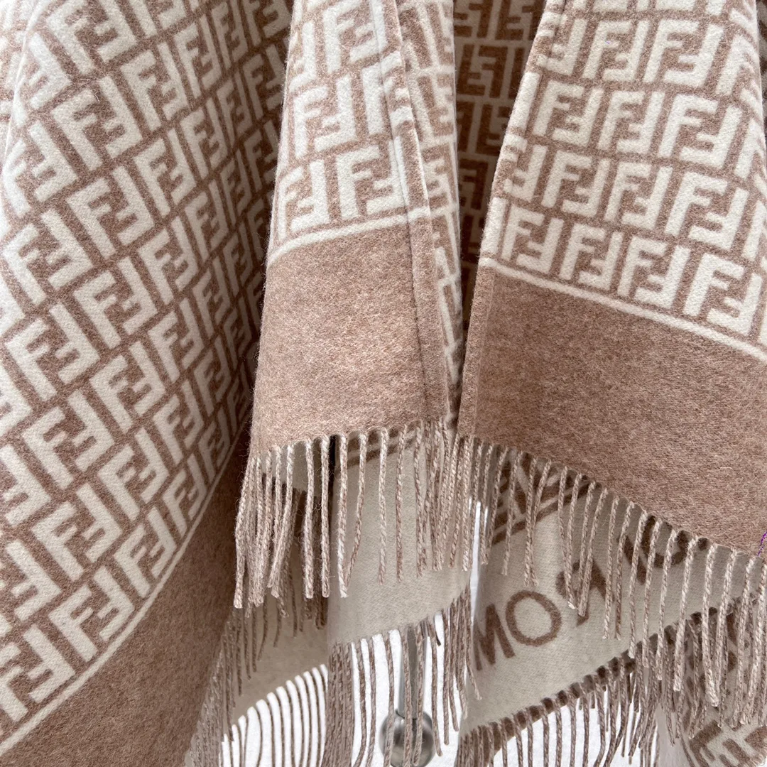 Шарфы Fendi 17992117