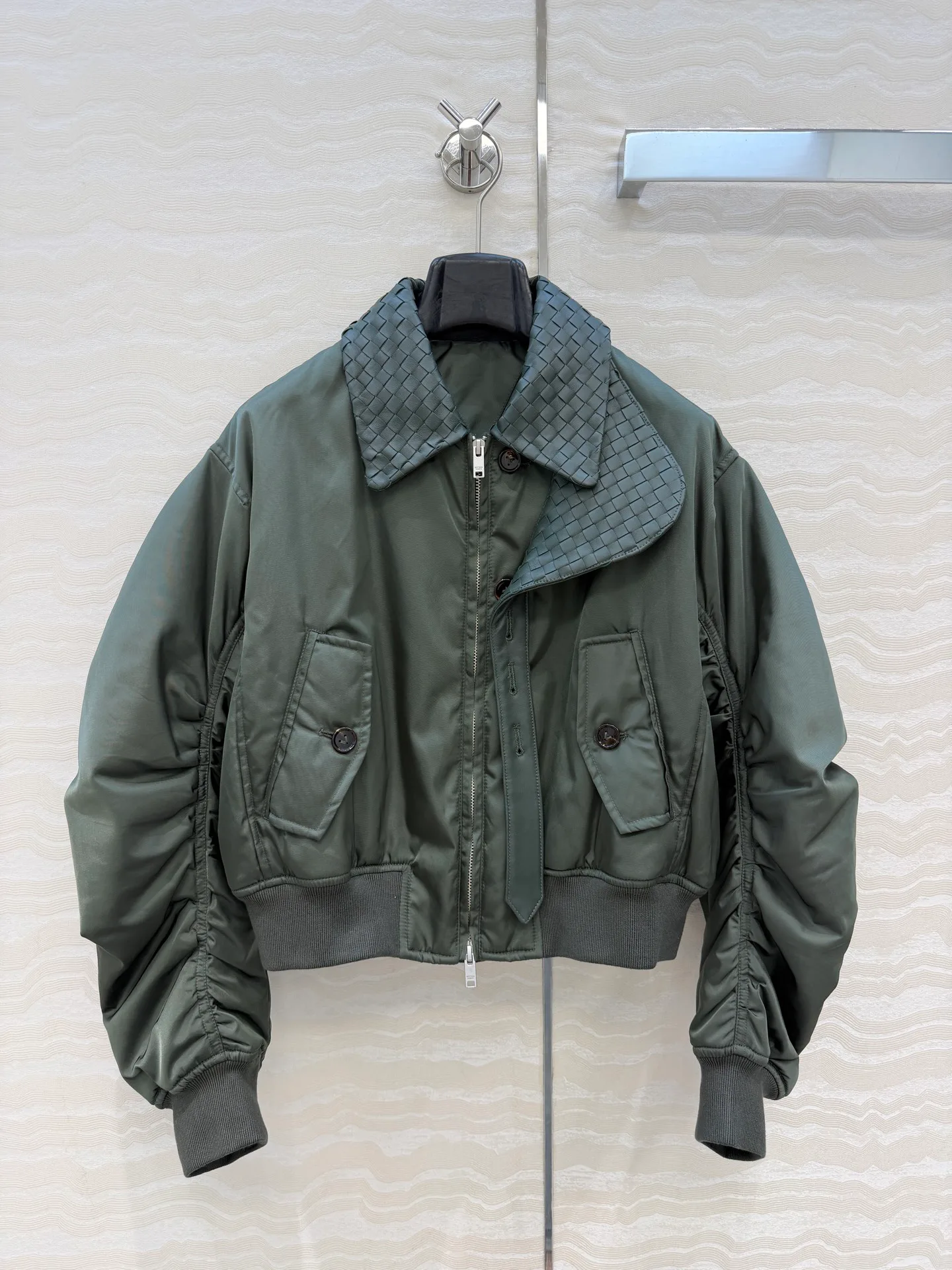 Куртки И Пуховики Женские Bottega Veneta 18501586